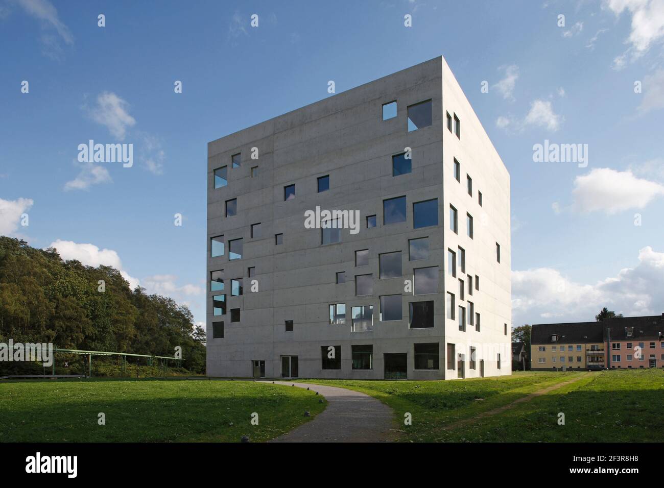 Die Zollverein School of Management and Design das erste Gebäude Entworfen von den Architekten Kazuyo Sejima und Ryue Nishizawa (SANAA Architects) Befindet sich i Stockfoto