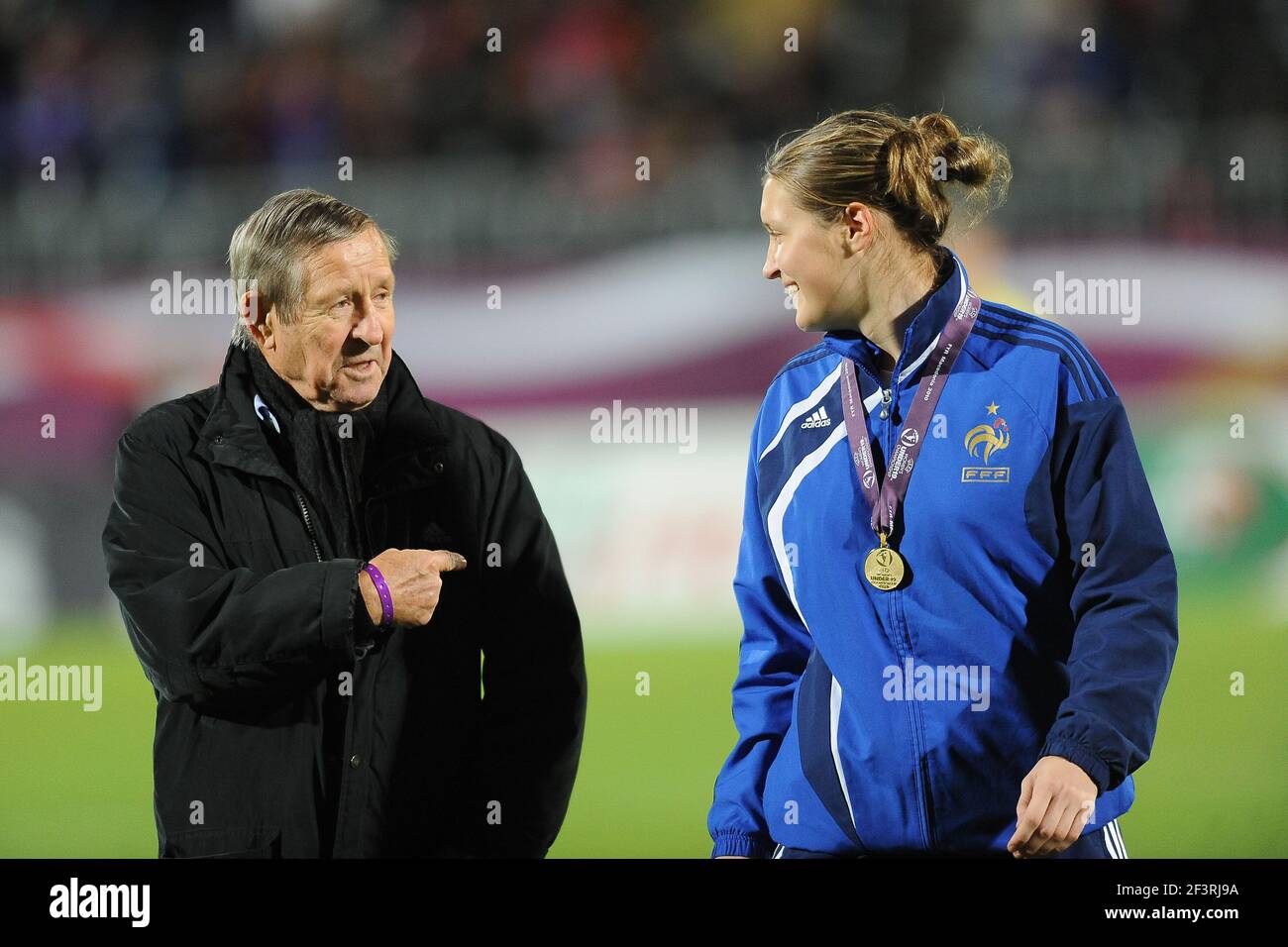 FUSSBALL - FREUNDSCHAFTSSPIEL - FRAUEN - FRANKREICH GEGEN POLEN - 19/11/2010 - FOTO PASCAL ALLEE / DPPI - RAYMOND KOPA Stockfoto