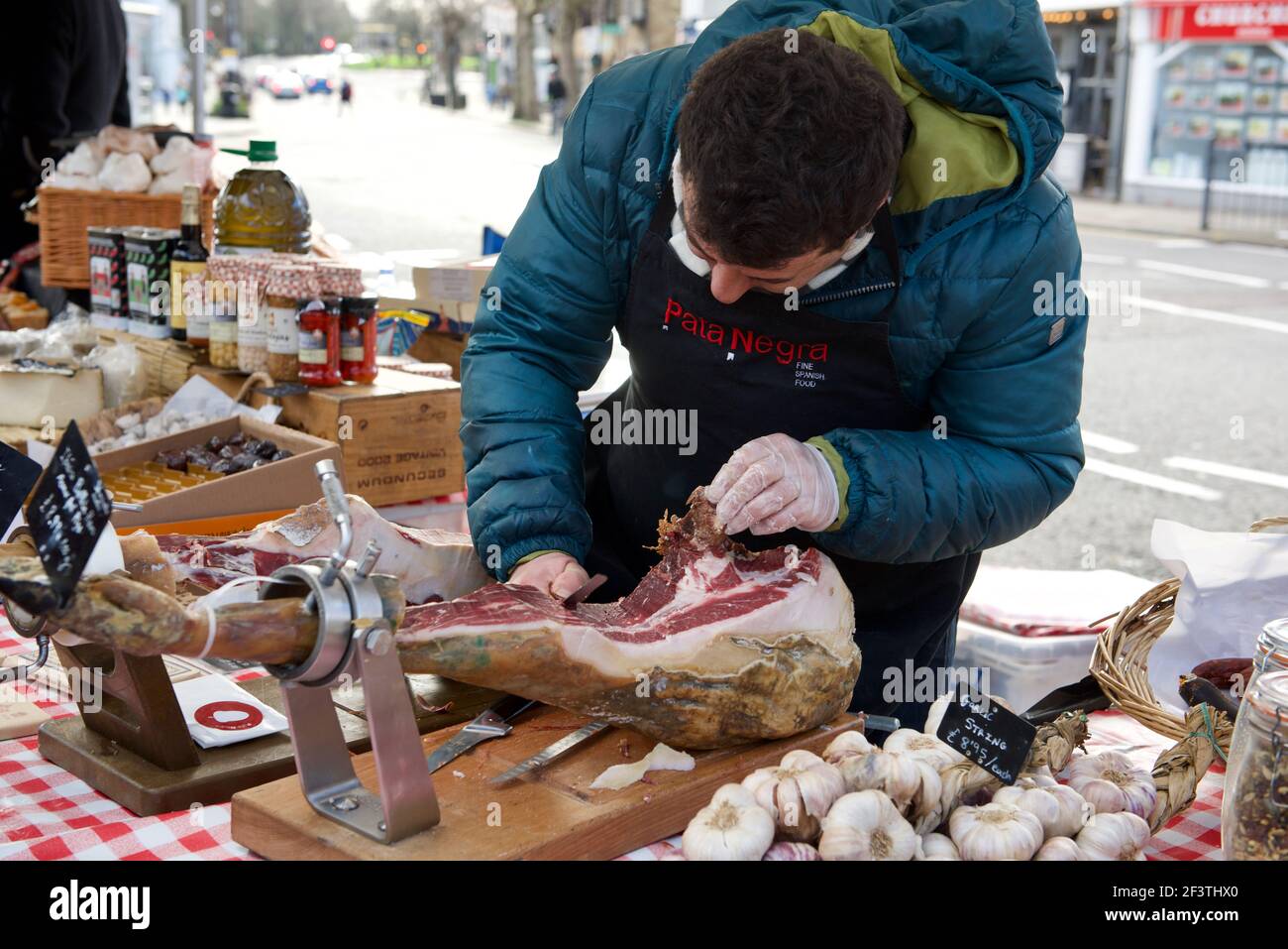 Serrano Schinken Stand auf Farmers Market Stockfoto