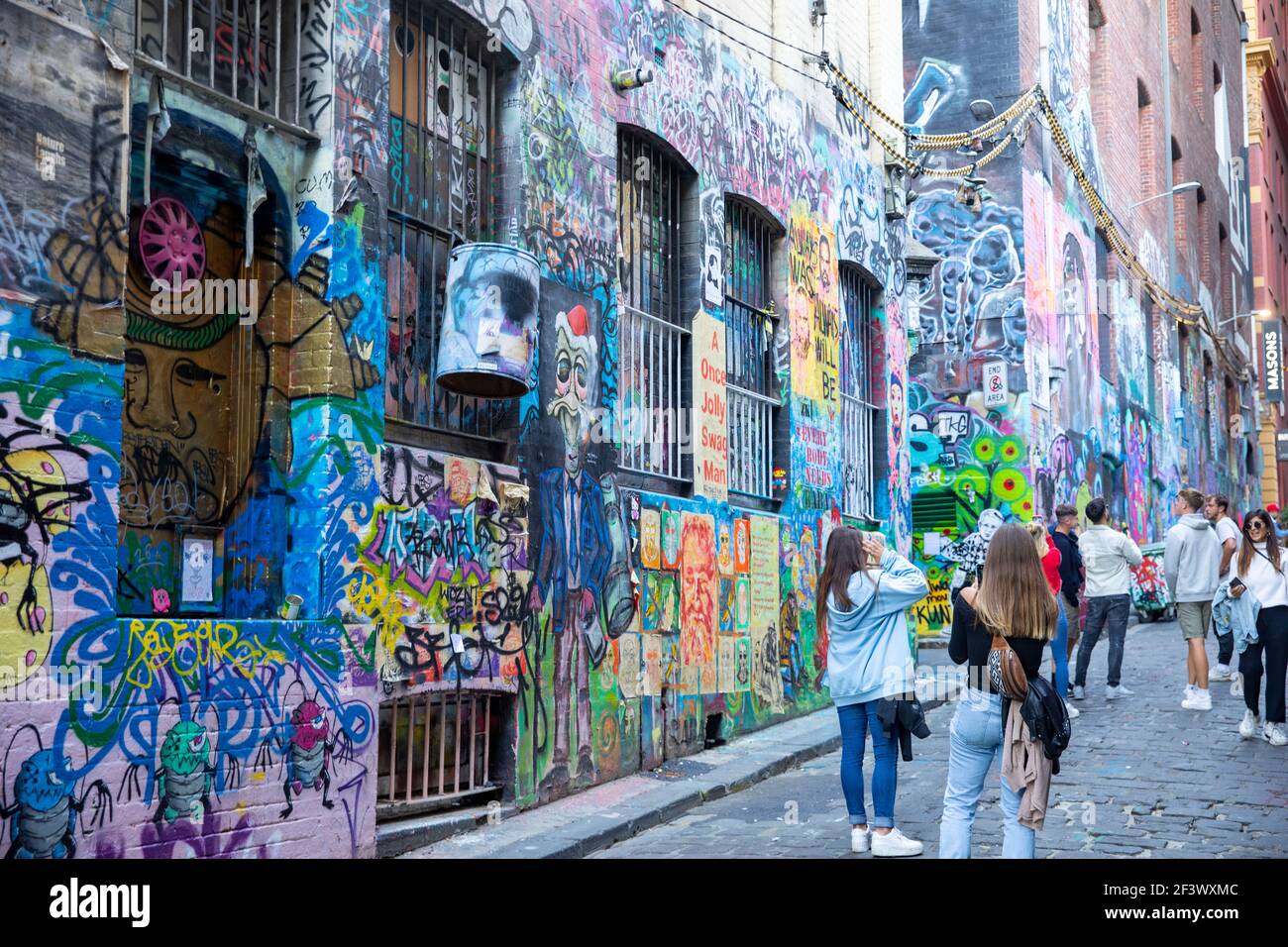 Hosier Lane Melbourne, Street Art und Graffiti in der berühmten Hosier Lane im Stadtzentrum von Melbourne, Victoria, Australien Stockfoto