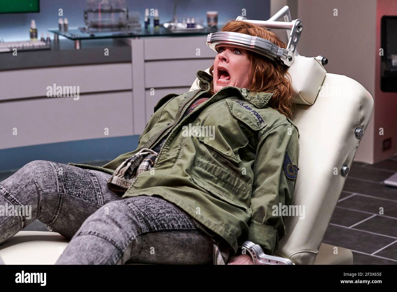 MELISSA MCCARTHY in THUNDER FORCE (2021), Regie: BEN FALCONE. Kredit: Marc Platt Productions / Netflix / Album Stockfoto