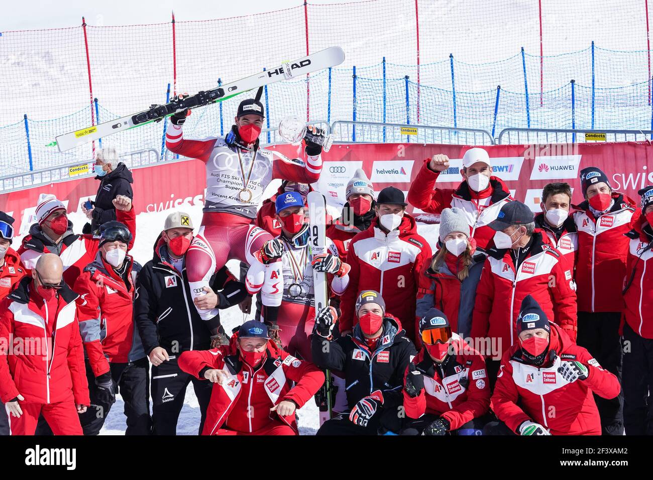 Lenzerheide, Schweiz. März 2021, 18th. 18. März 2021, Lenzerheide, Lenzerheide, Audi FIS Skiweltcup Lenzerheide: Super G Siegerehrung, Vincent Kriechmayr (Österreich) gewinnt den Super G Weltcup früh (Schweiz/Kroatien OUT) Quelle: SPP Sport Pressefoto. /Alamy Live Nachrichten Stockfoto