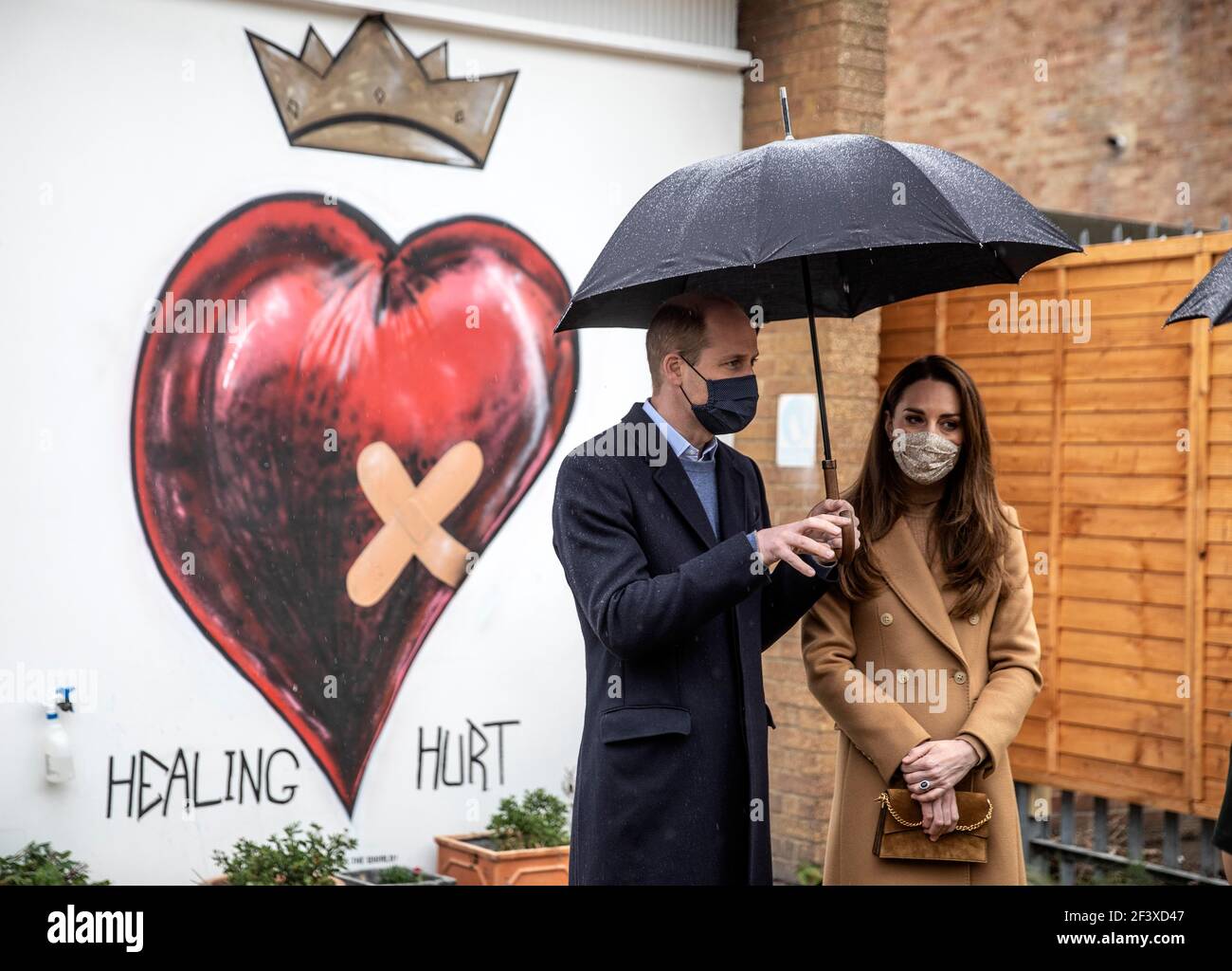 Der Herzog und die Herzogin von Cambridge bei einem Besuch der Ambulanzstation Newham in East London. Bilddatum: Donnerstag, 18. März 2021. Stockfoto