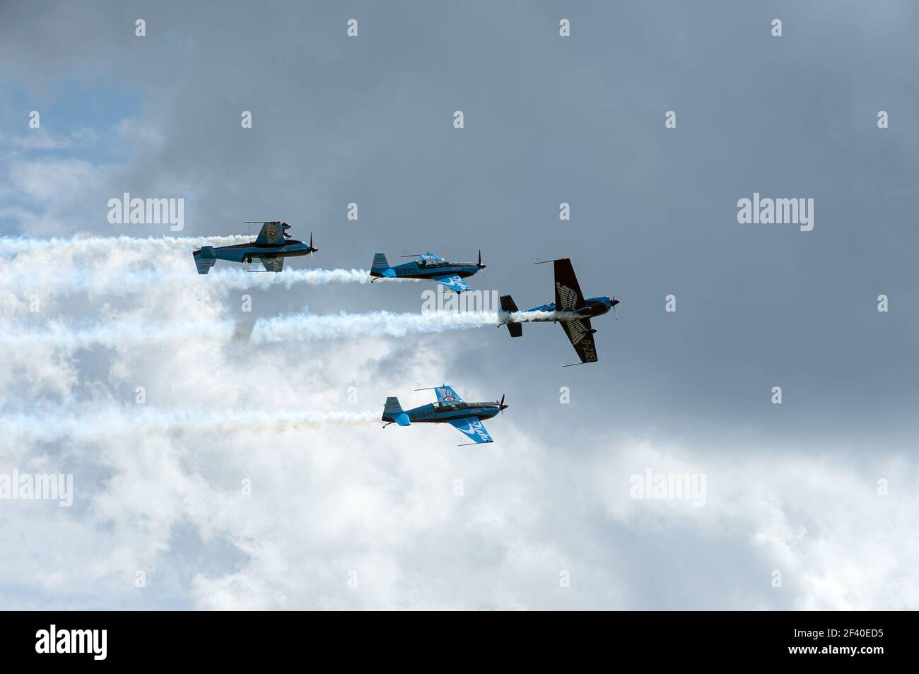 SOUTHEND-ON-SEA, ESSEX, Großbritannien - 30. MAI 2010: Das Blades Aerobatic Team auf der Southend Air Show Stockfoto