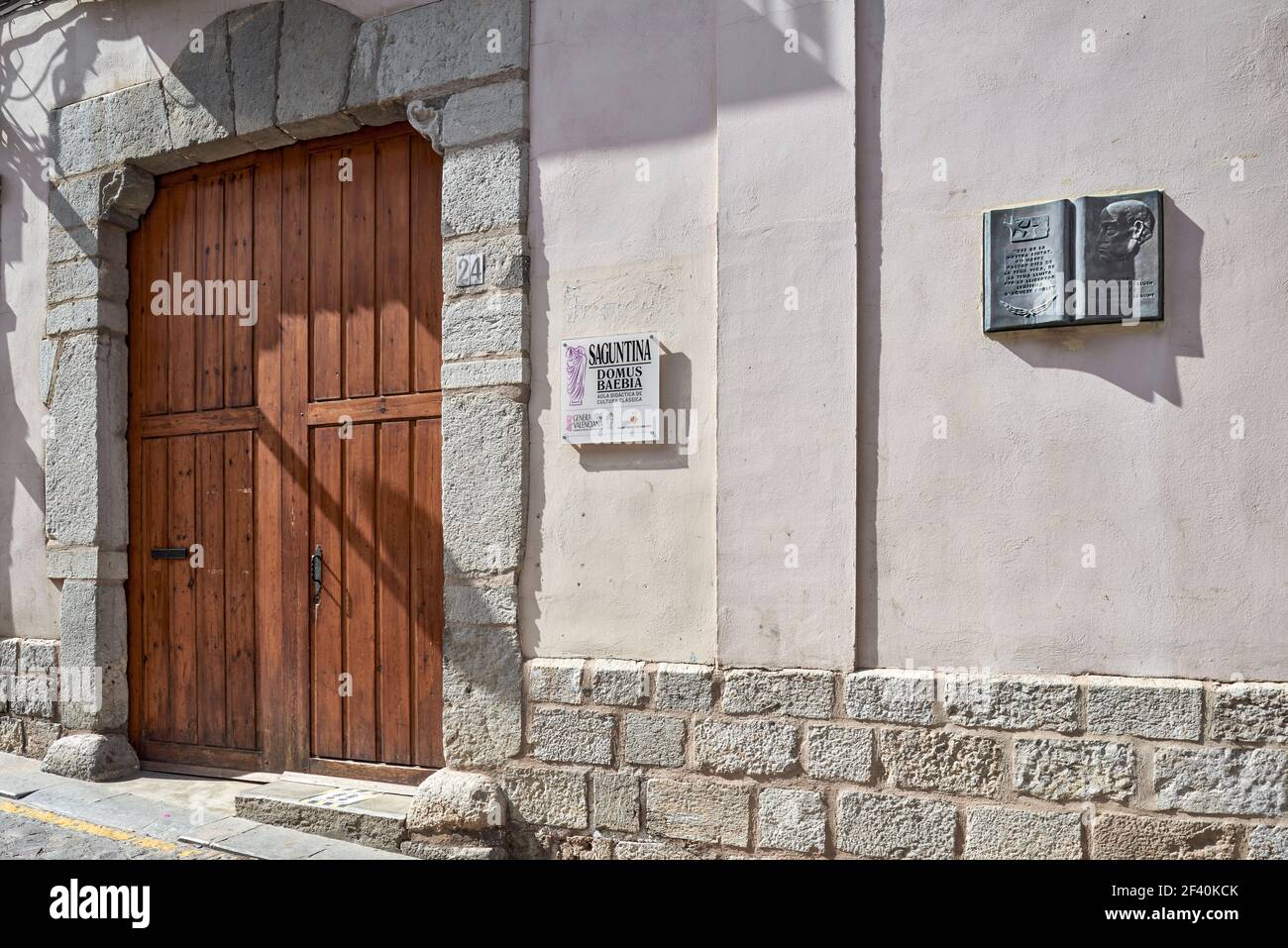 Außenfassade des Gebäudes der Klassischen Kultur Klassenzimmer - Saguntina Domus Baebia in der Stadt Sagunto Provinz Valencia, Spanien, Europa Stockfoto