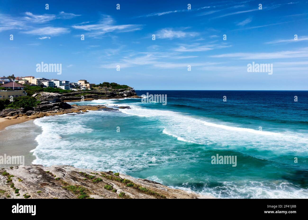 Steilküsten entlang leerer Strände an der Küste von Sidney Australia Stockfoto