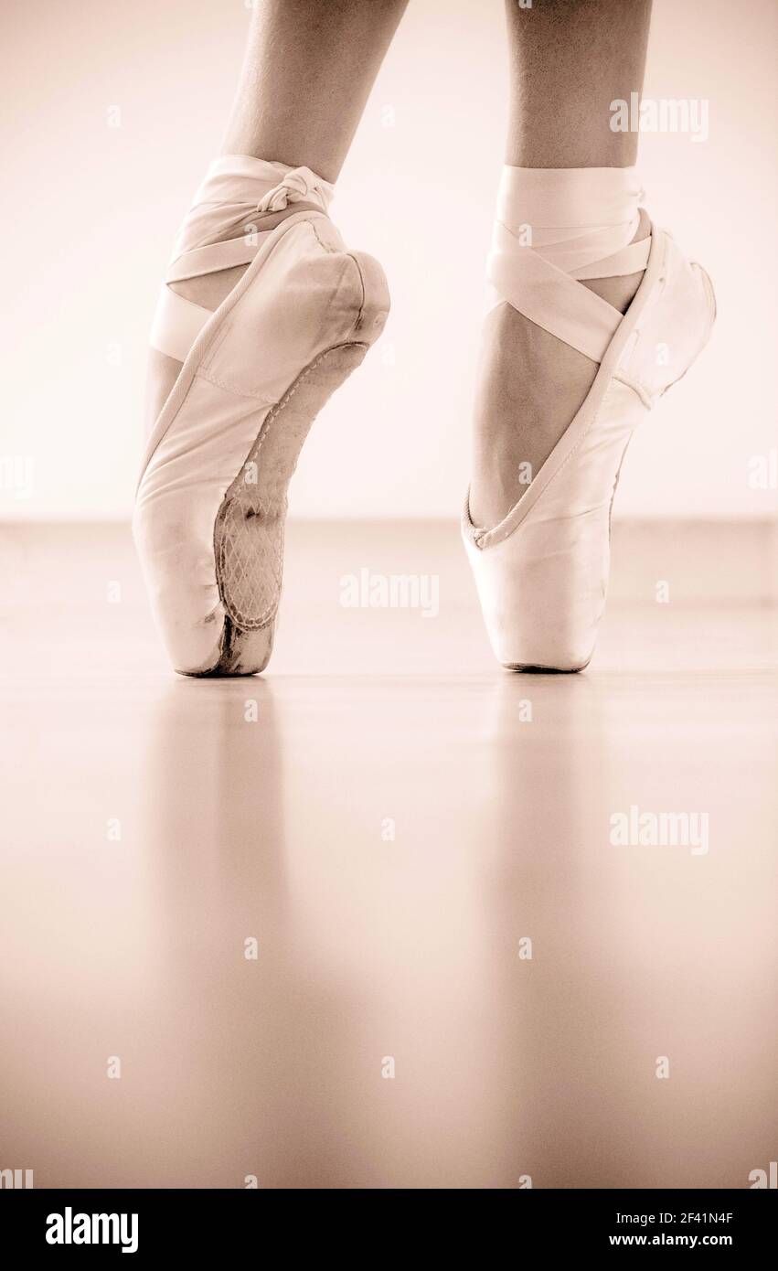 Nahaufnahme der Ballerinas spitzenschuhe. Klassisches Ballett Stockfoto