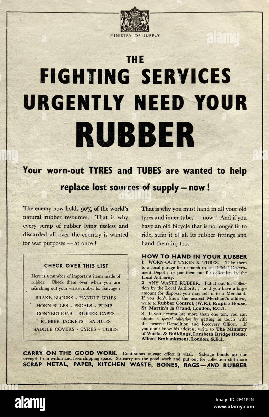 Vintage 1942 Kriegszeit Hinweis ermutigend Radfahrer zu speichern und recyceln Gummi, aus dem Ministerium für Versorgung. Stockfoto