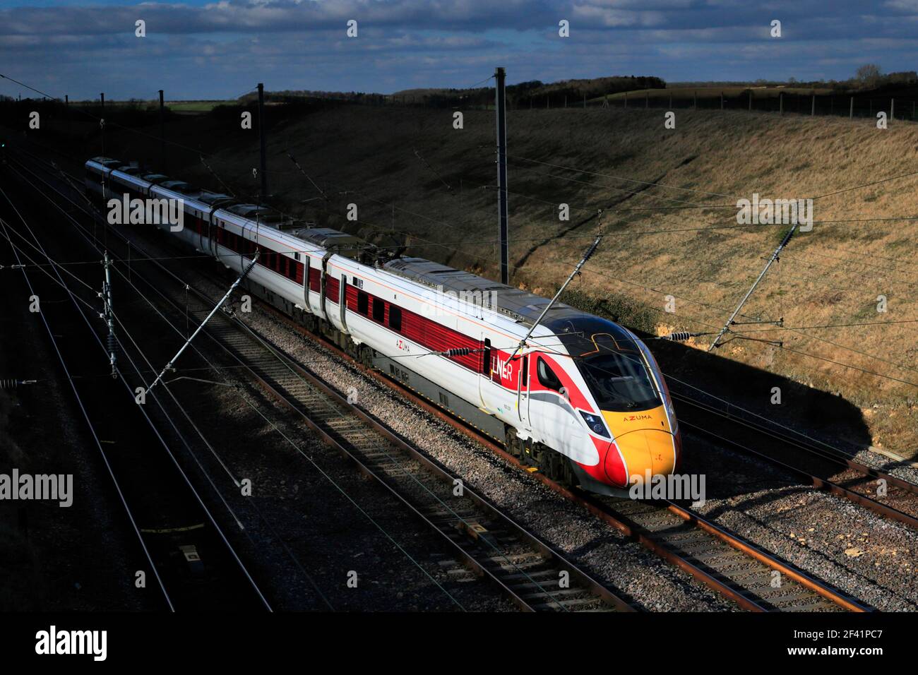 LNER Azuma Zug, Klasse 800, East Coast Main Line Railway, Newark on Trent, Nottinghamshire, England, Großbritannien Stockfoto