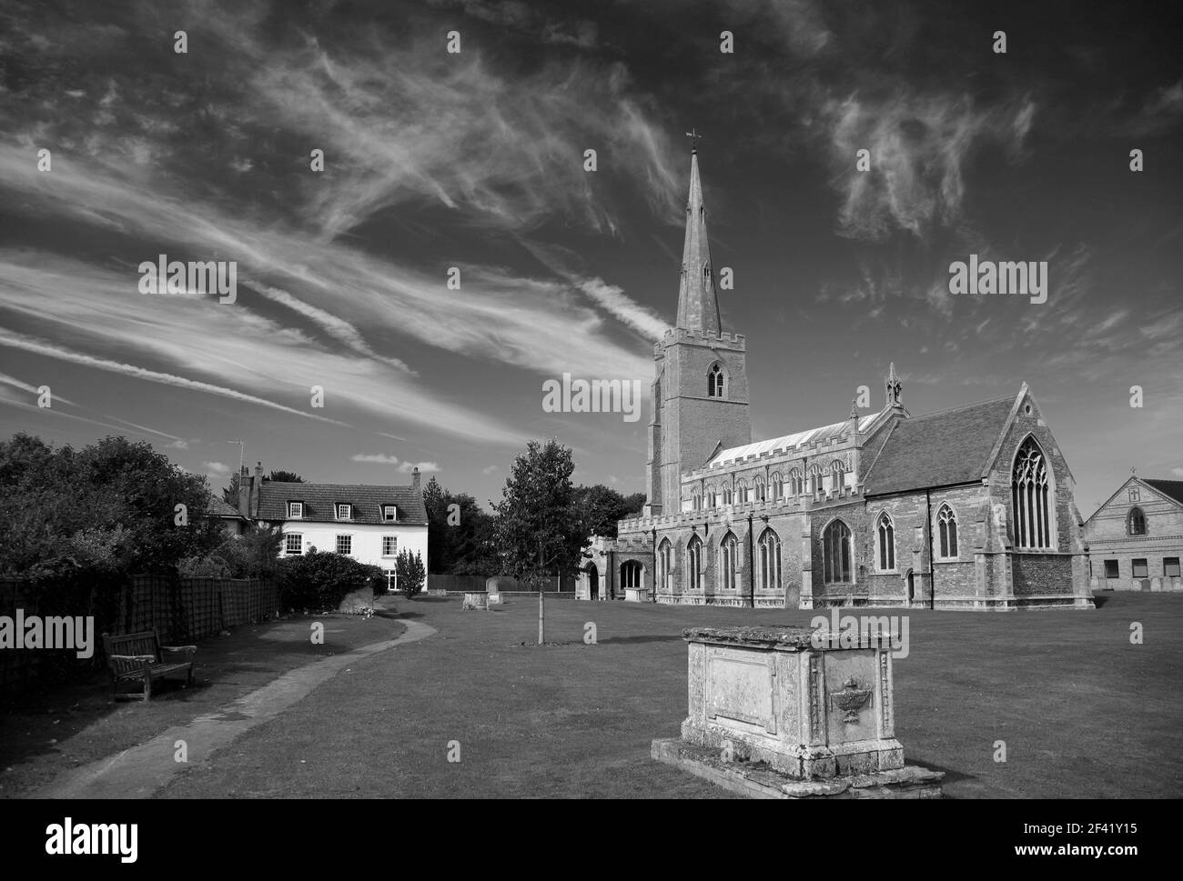 Sommeransicht über St. Wendredas Kirche, March Town, Cambridgeshire, England, Großbritannien Stockfoto