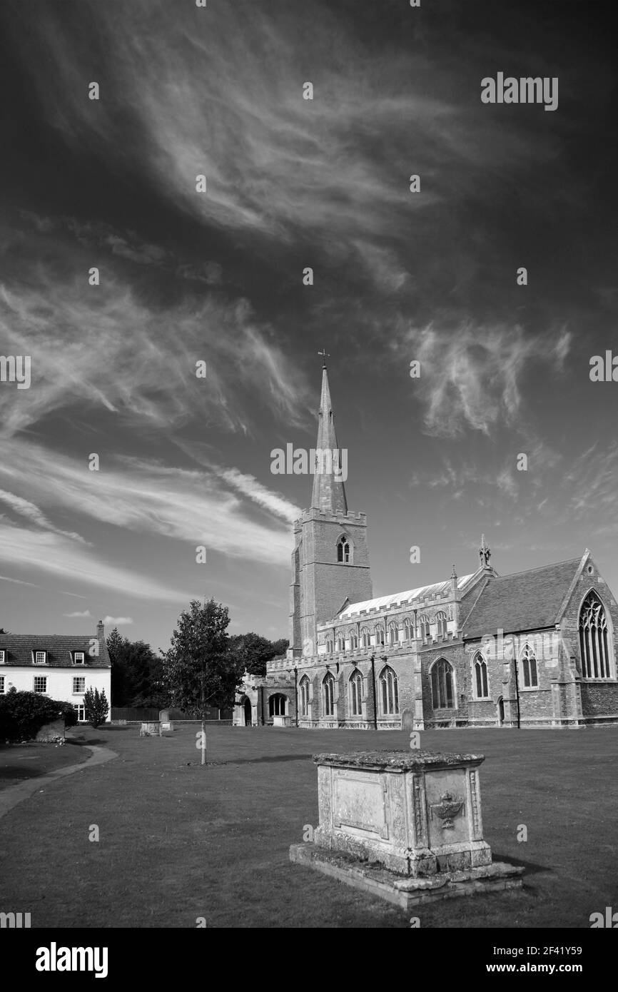 Sommeransicht über St. Wendredas Kirche, March Town, Cambridgeshire, England, Großbritannien Stockfoto