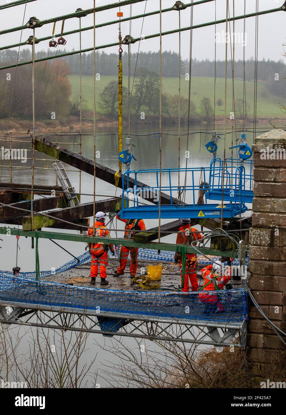 Die Union Chain Bridge, die England und Schottland über den Fluss Tweed verbindet, wurde 1820 von Spencer Engineering renoviert. Stockfoto