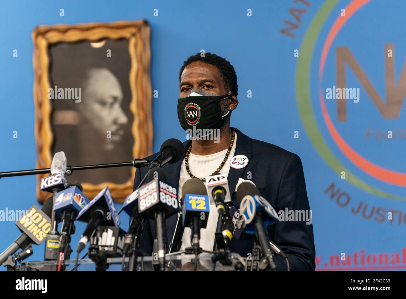 New York, NY - 18. März 2021: New Yorker Staatsanwaltschaft Jumaane Williams spricht während der Pressekonferenz über den Anstieg der Angriffe gegen asiatische Amerikaner im NAN-Hauptquartier Stockfoto