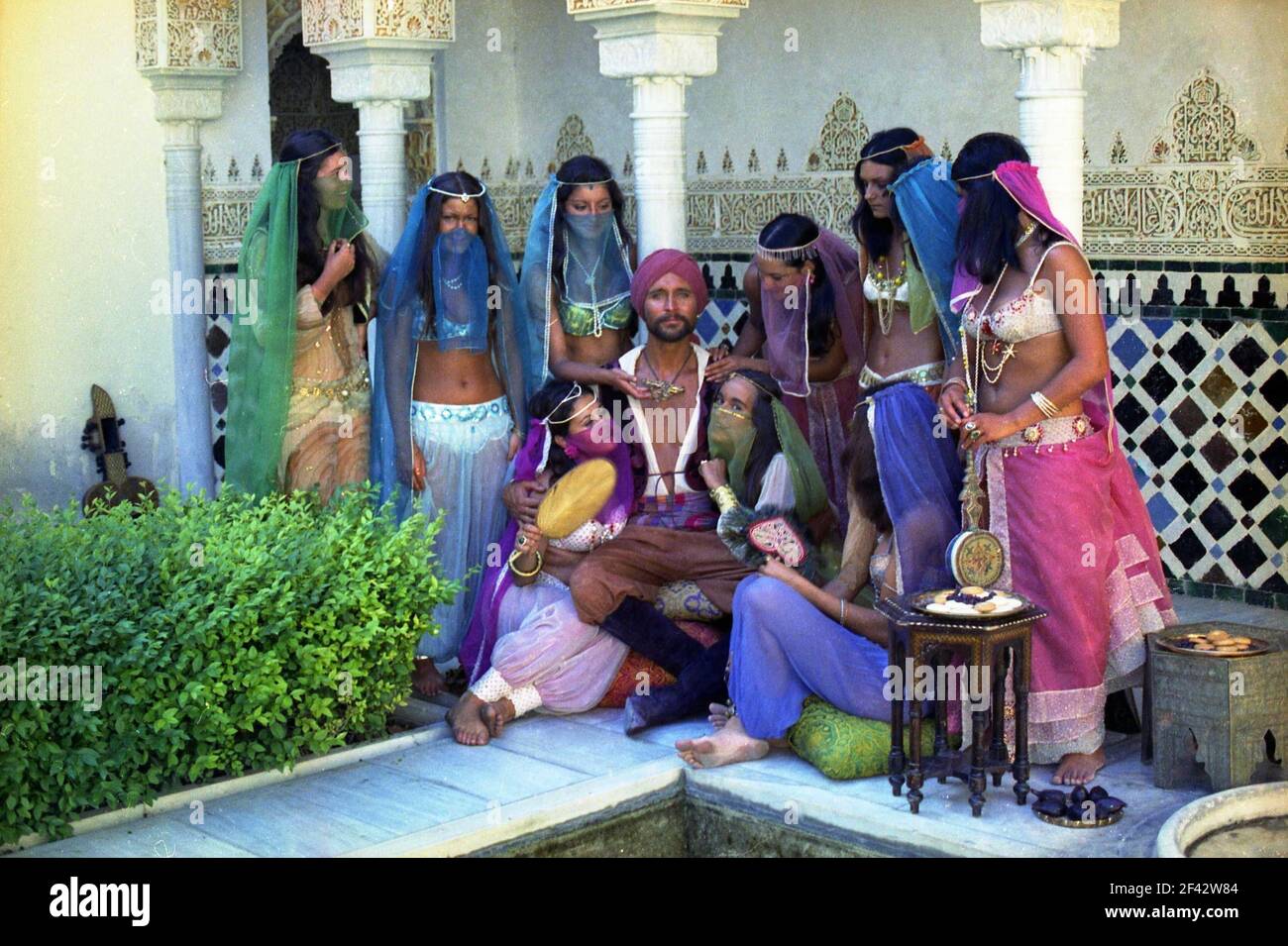 Harem mädchen Fotos und Bildmaterial in hoher Auflösung Alamy