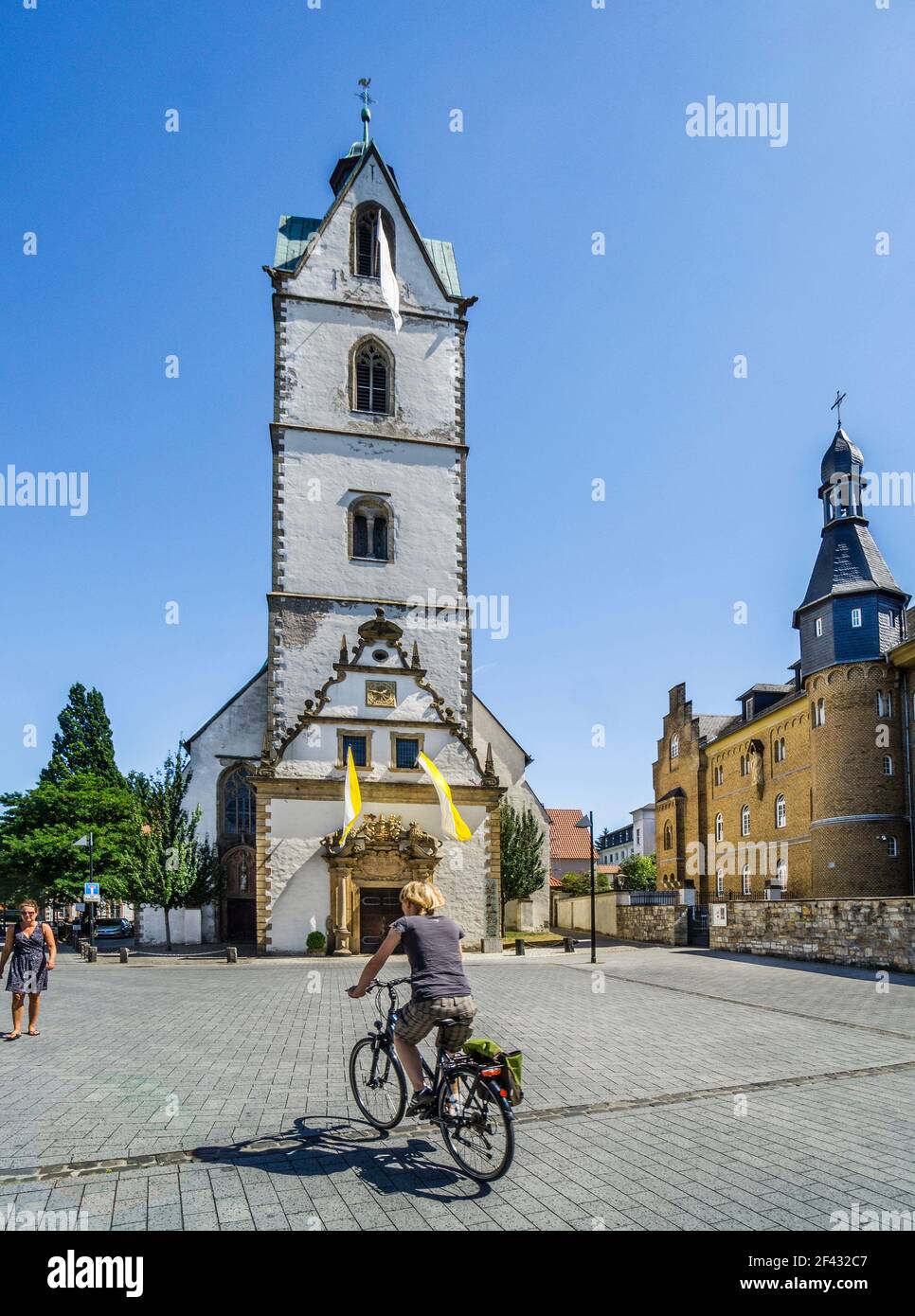 Die Busdorfer Kirche, Kirche des Kollegiatstifts in Paderborn, wurde nach dem Vorbild der Grabeskirche in Jerusalem, Paderborn, Nordrhein-Westfalen, errichtet Stockfoto