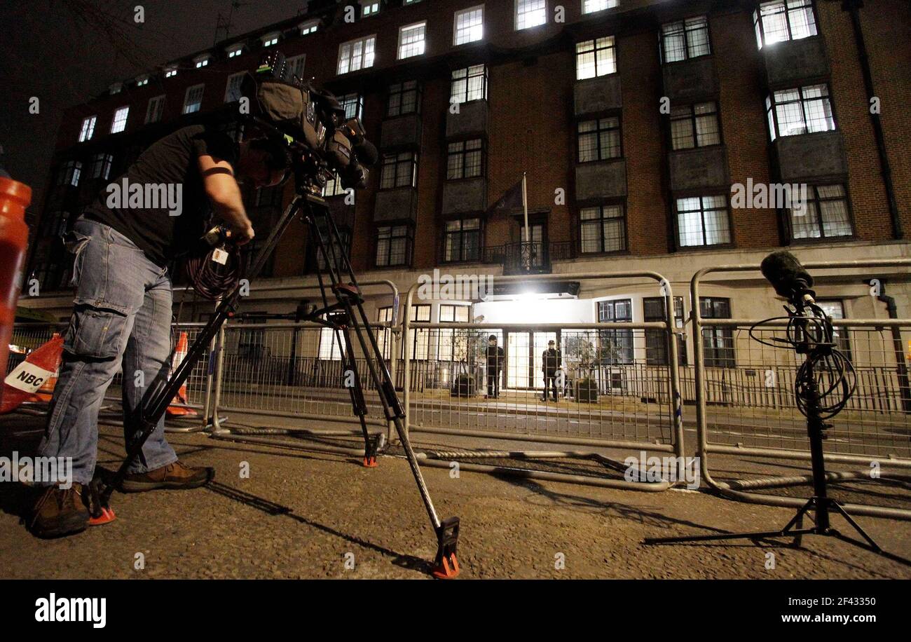 King Edward Krankenhaus in London, wo Prinz Philip im Moment ist. Es gab einen Van draußen, der Benzin füllte, einige der tv-Vans, weil sie kein Benzin haben, da sie ihre Motoren die ganze Zeit anmachen und sie können nicht zu einer Tankstelle gehen, nur für den Fall, dass sie something.itV abc vermissen und andere Vans sind dort 23/2/2021 Blitzbilder Stockfoto