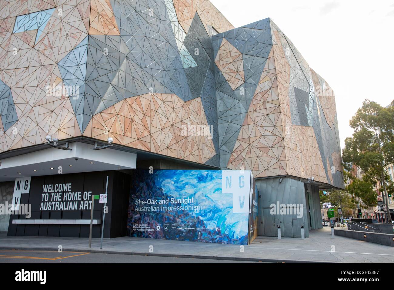 Melbourne NGV National Gallery of Victoria Building in Melbourne City Centre, Australia – die australische Kunststätte Stockfoto