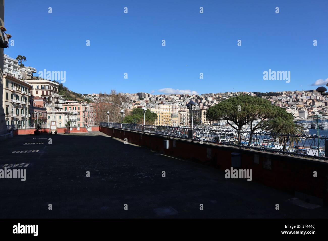 Napoli – Panorama dal sagrato della Chiesa di Santa Maria Del Parto Stockfoto