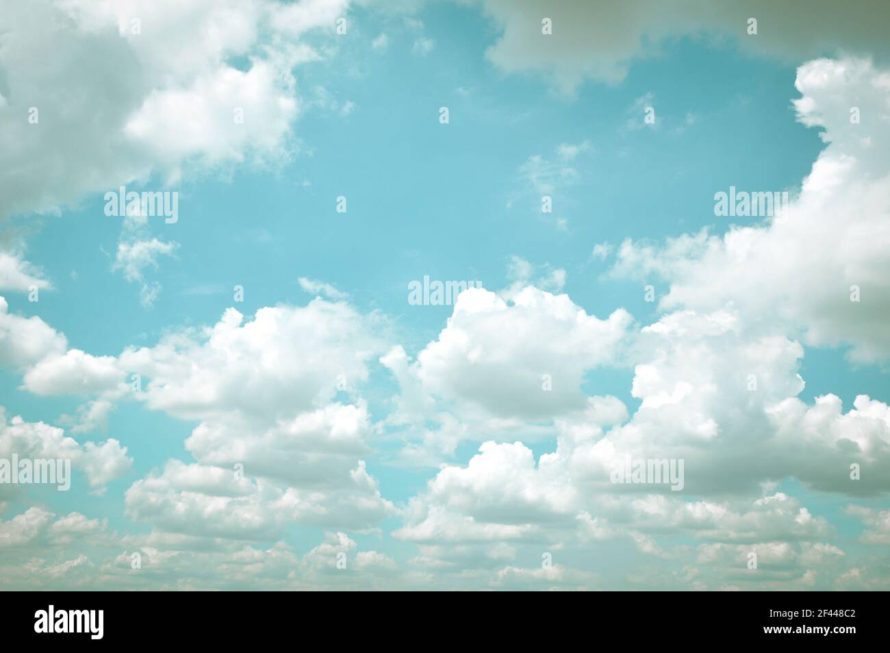 Himmel und Wolken - Retro-Stil Lichteffekt Stockfoto