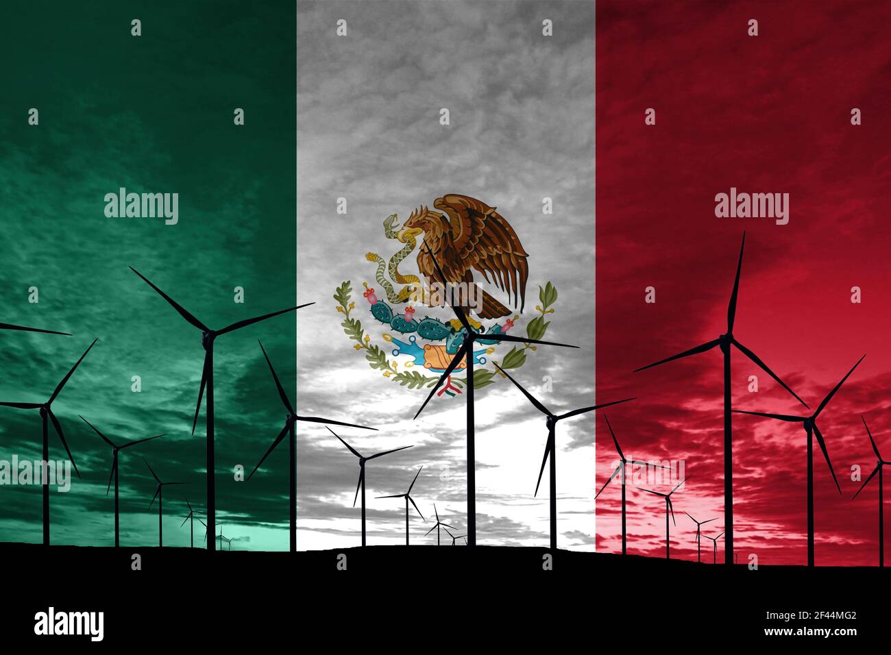 Mexiko Flagge Windpark bei Sonnenuntergang, nachhaltige Entwicklung, erneuerbare Energie Windkraftanlagen Stockfoto