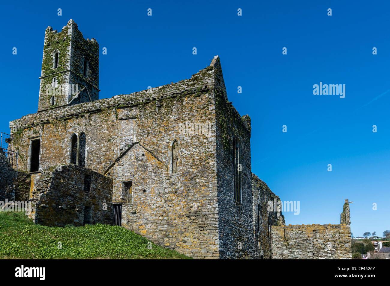 Timoleague, West Cork, Irland. März 2021, 19th. Timoleague Abbey sonnt sich an einem heißen, sonnigen Tag in West Cork in der Sonne. Quelle: AG News/Alamy Live News. Stockfoto