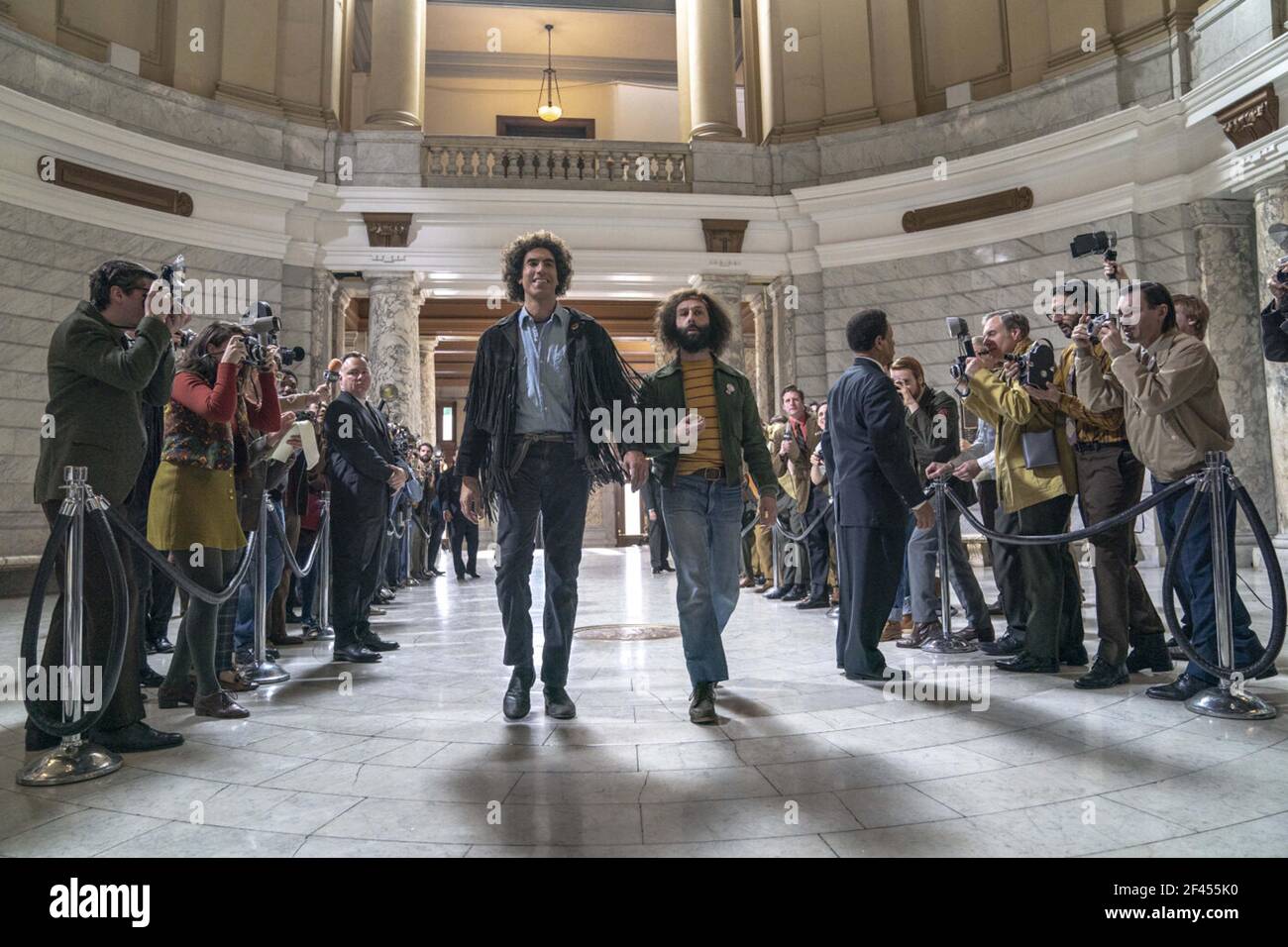 DER PROZESS GEGEN DEN CHICAGO 7 (2020) SACHA BARON COHEN JEREMY STRONG AARON SORKIN (DIR) NETFLIX/MOVIESTORE COLLECTION LTD Stockfoto