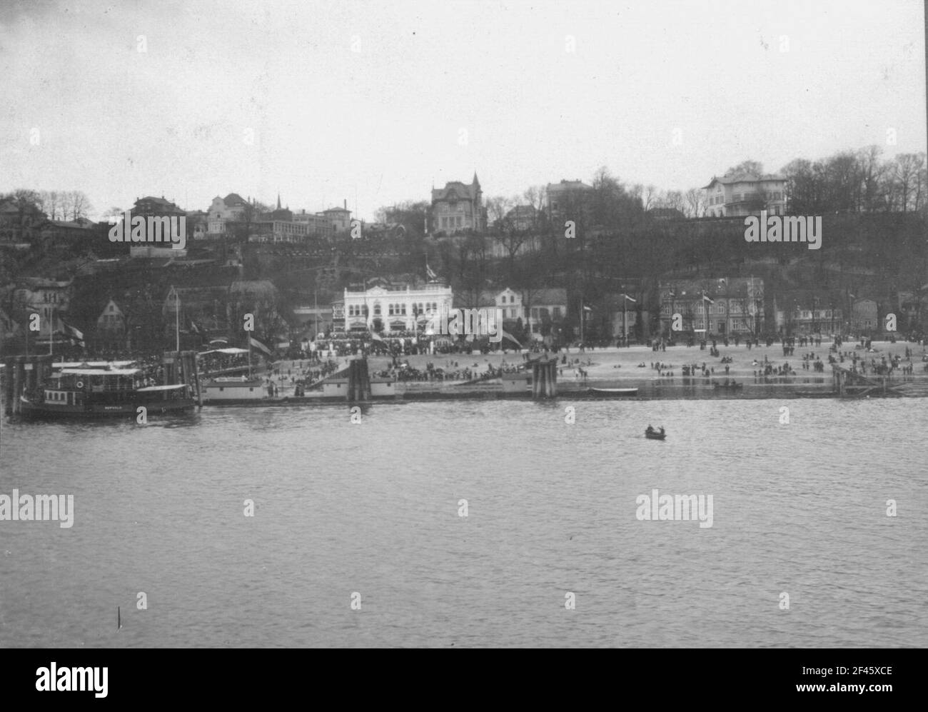 Övelgönne. Ufer der Norder-Elbe Stockfoto