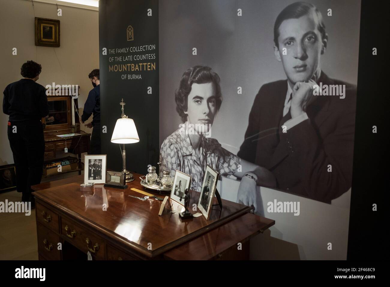 London, Großbritannien. März 2021, 19th. Eine allgemeine Ansicht einer Werbeaktion für den Verkauf. Vorschau auf den bevorstehenden Verkauf von Immobilien aus der Sammlung der Patricia Knatchbull, 2nd Gräfin Mountbatten von Burma. Über 350 Lose, die Schmuck, Möbel, Gemälde, Skulpturen, Bücher, Silber, Keramik & Kunstobjekte werden am 24. März in Sothebys New Bond Street Galerien versteigert. Kredit: Stephen Chung/Alamy Live Nachrichten Stockfoto