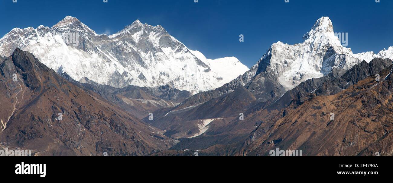 Panoramablick auf Mount Everest, Lhotse und Ama Dablam von Kongde - Sagarmatha Nationalpark - Nepal Stockfoto