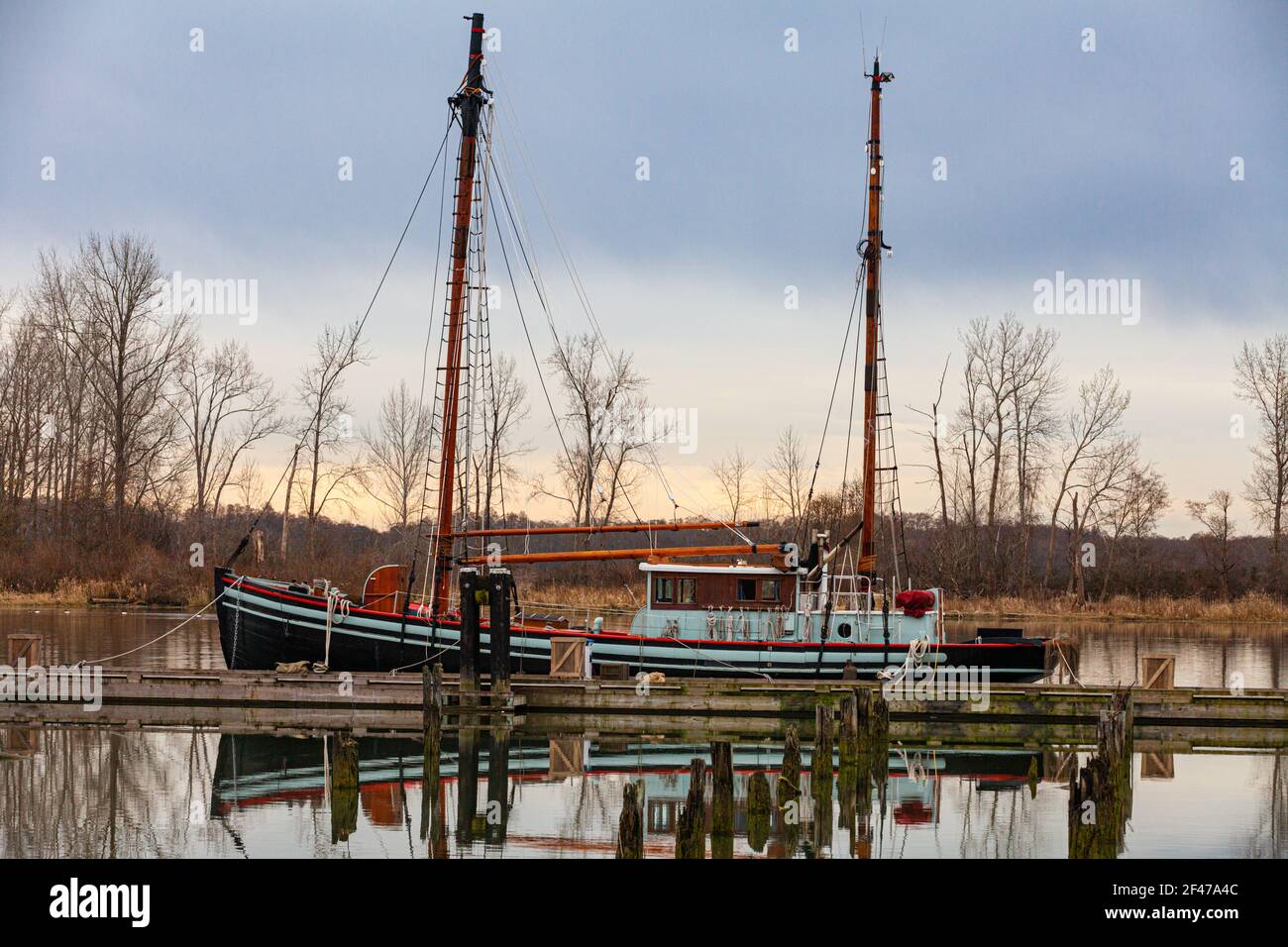 Segelketsch Providence mit seinem Namensschild während der Verwendung entfernt In der Verfilmung eines koreanischen Films in Steveston British Kolumbien Kanada Stockfoto