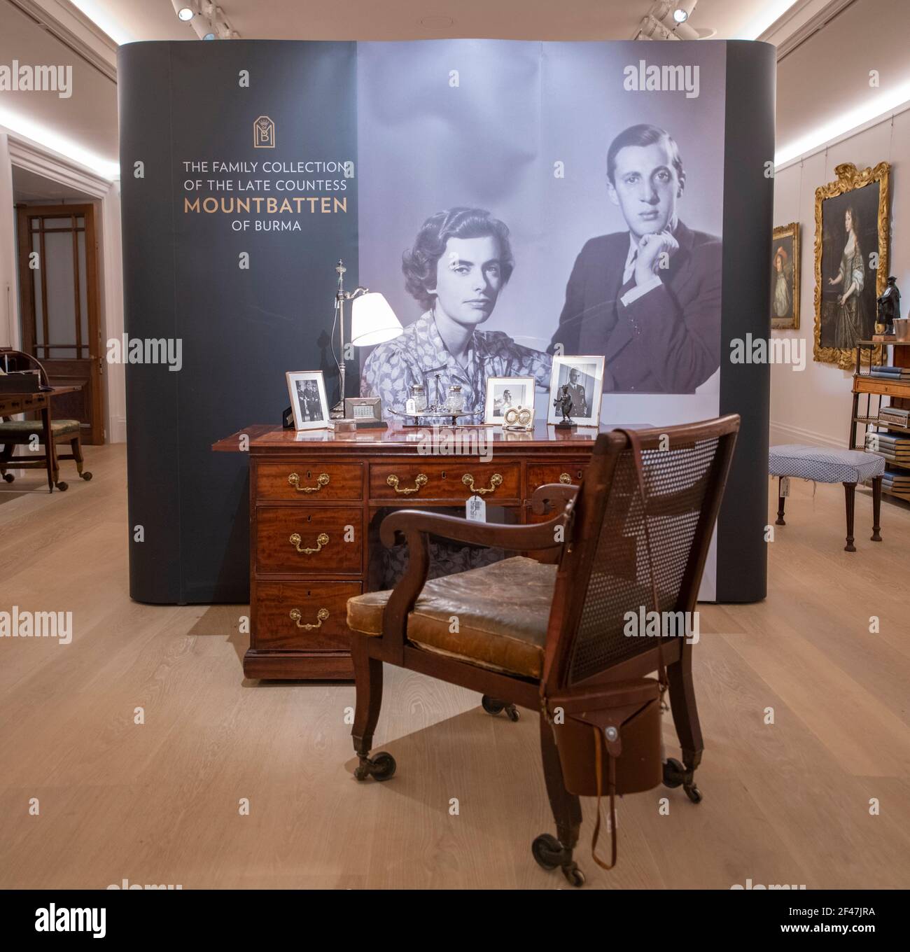 Sotheby's, London, Großbritannien. 19. März 2021. Die Familienkollektion der verstorbenen Gräfin Mountbatten von Burma, Ururenkelin von Queen Victoria, wird am 24. März in Sotheby’s London angeboten und umfasst Schmuck, Möbel, Gemälde, Skulpturen, Bücher, Silber, Keramik & Kunstobjekte Quelle: Malcolm Park/Alamy Live News. Stockfoto