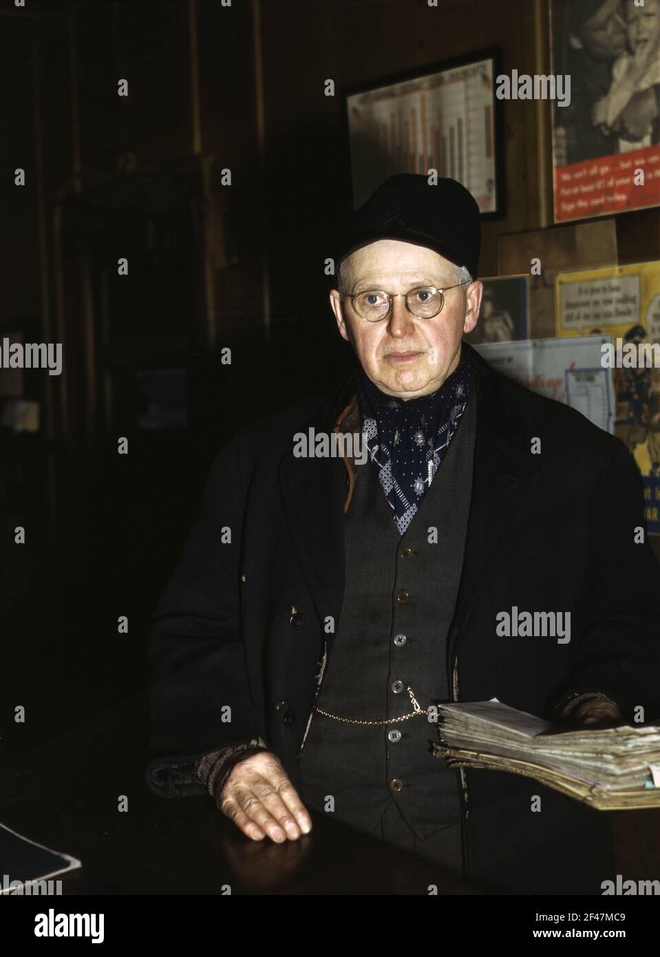 John L. Walter, Dirigent bei Proviso Yard, Chicago und North Western Railroad 40th Street Shops, Chicago, Illinois, USA, Jack Delano, US Office of war Information, Dezember 1942 Stockfoto