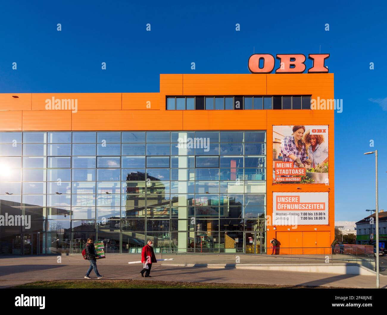 Wien, Wien: OBI Baumarkt 10. Favoriten, Wien, Österreich Stockfotografie -  Alamy