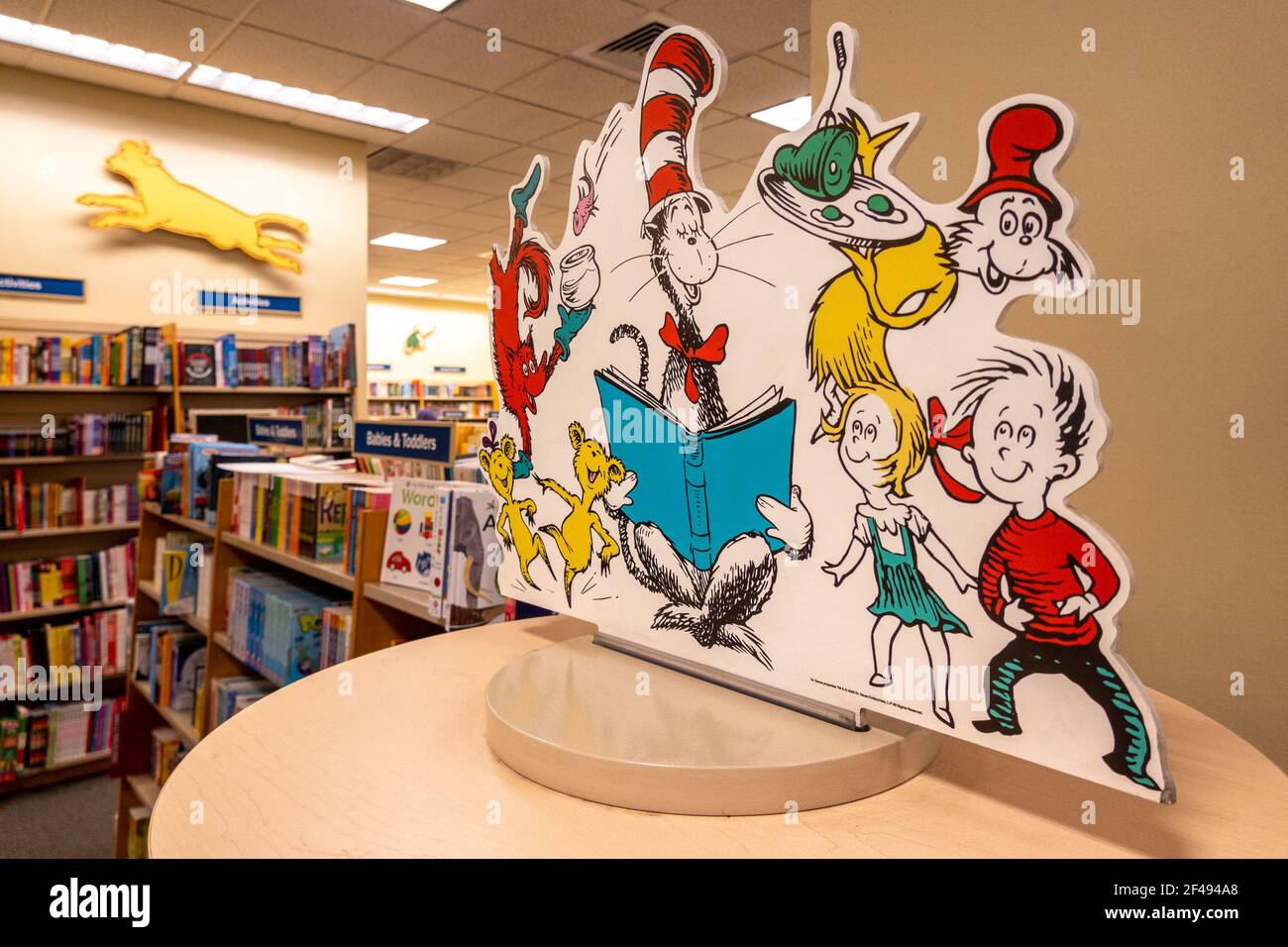 Barnes & Noble Buchhändler Buchanzeige in der Kinderabteilung, NYC, USA Stockfoto