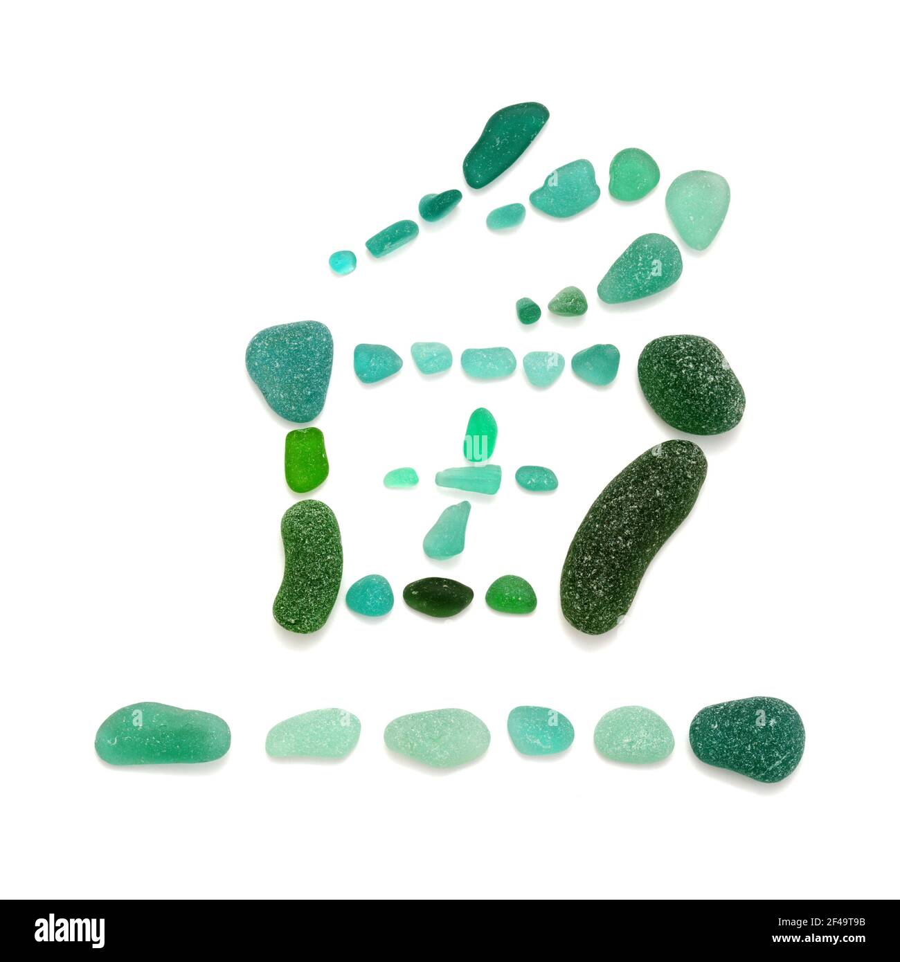 Meeresglas Mosaik, chinesisches Symbol yu, bedeutet Fisch, angeblich abgeleitet von einer Zeichnung von Fisch Skelett, Stücke von Meeresglas isoliert auf weißem Backgroun Stockfoto