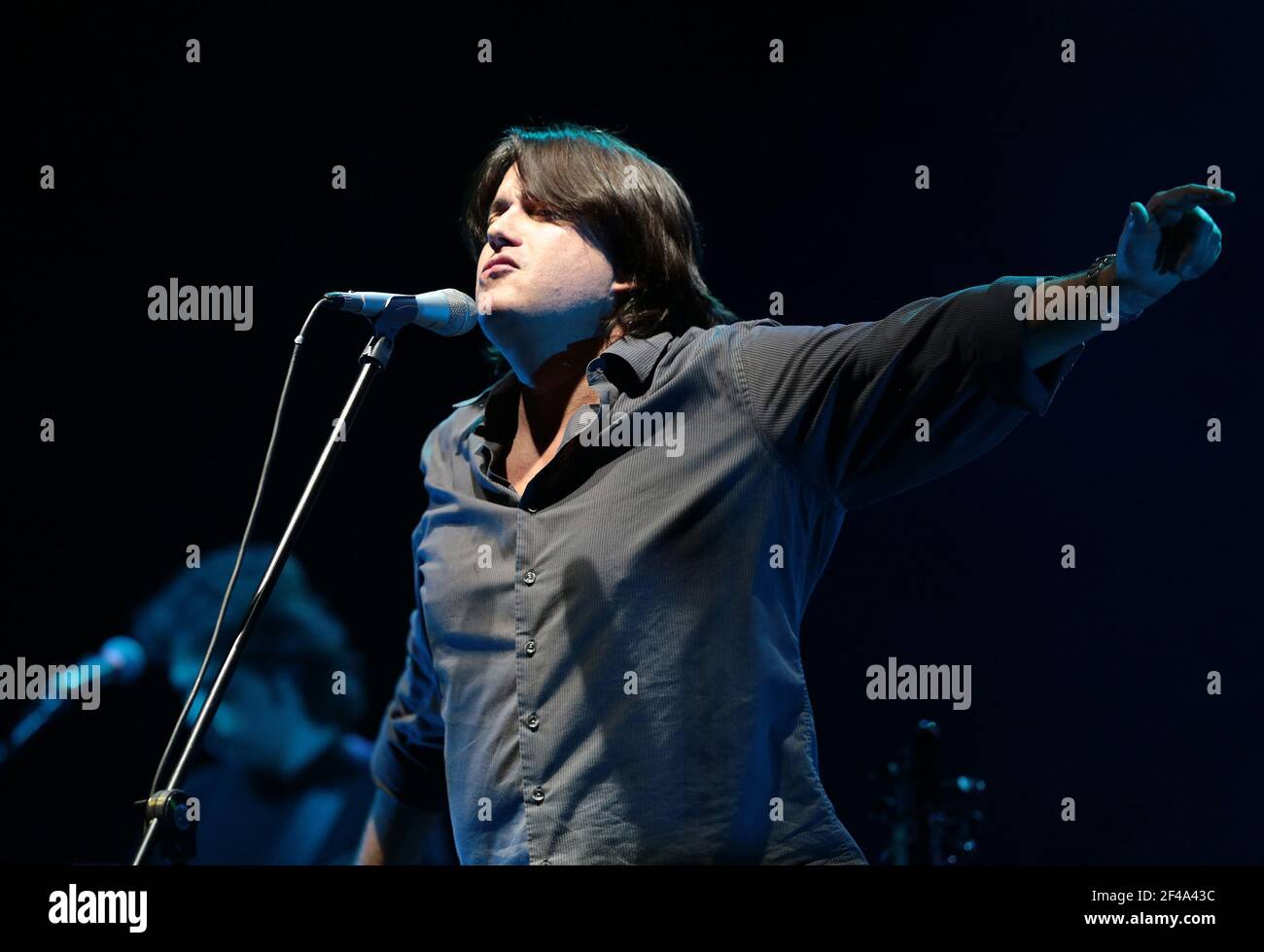 Der italienische Sänger und Musiker Cristiano De Andrè spielt live während der Tour 'Cielo così in guerra' in Mestre, Italien, am 30. Januar 2014 Stockfoto