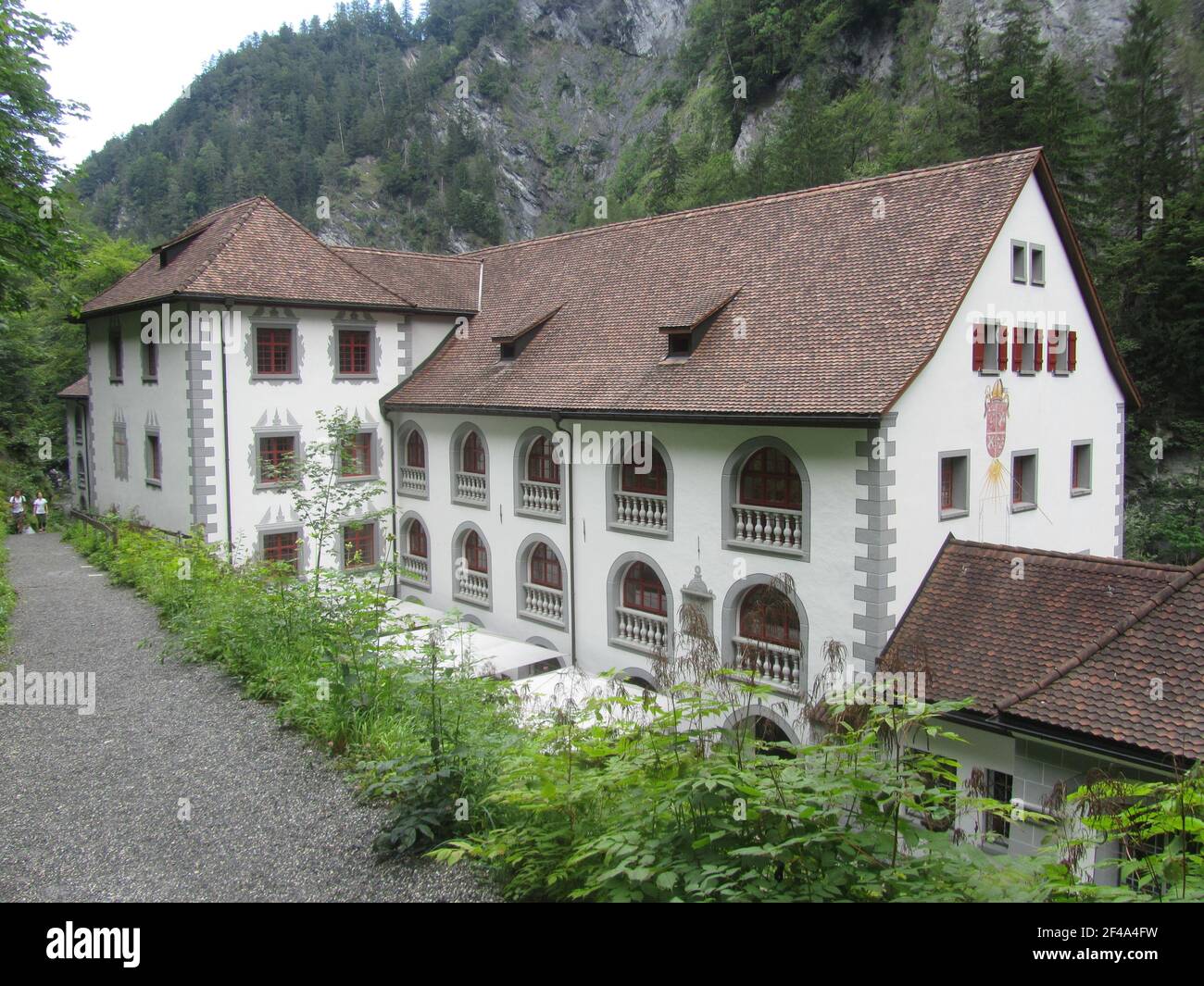 Das alte Badehaus in Bad Pfaefers, Sarganserland, St. Gallen, Schweiz. Ein historisches Thermalbad am Ende der tamina Schlucht. Es ist jetzt ein Museum. Stockfoto