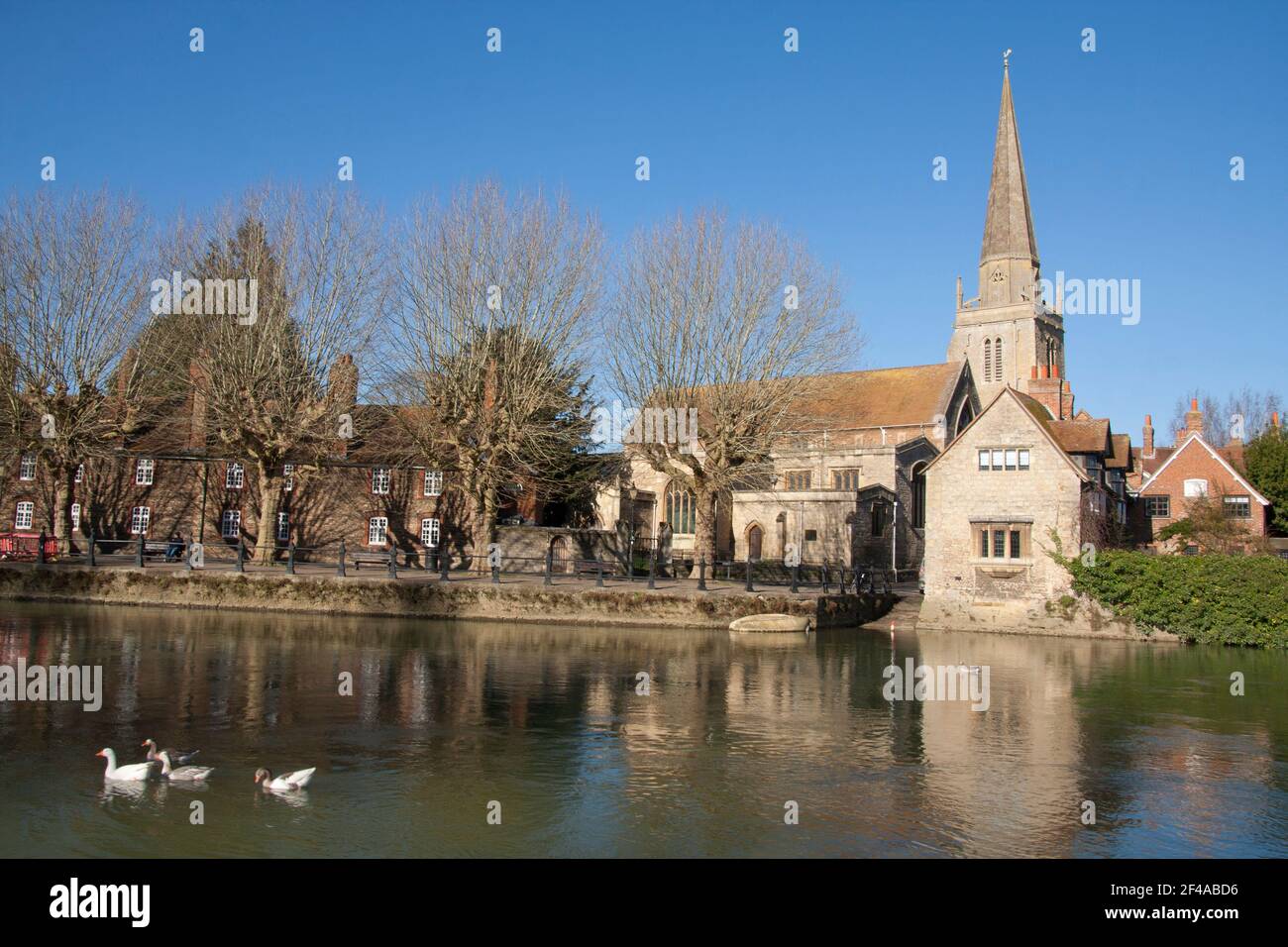 Reflections of St Helens Church, Abingdon on Thames, Oxfordshire, England Stockfoto