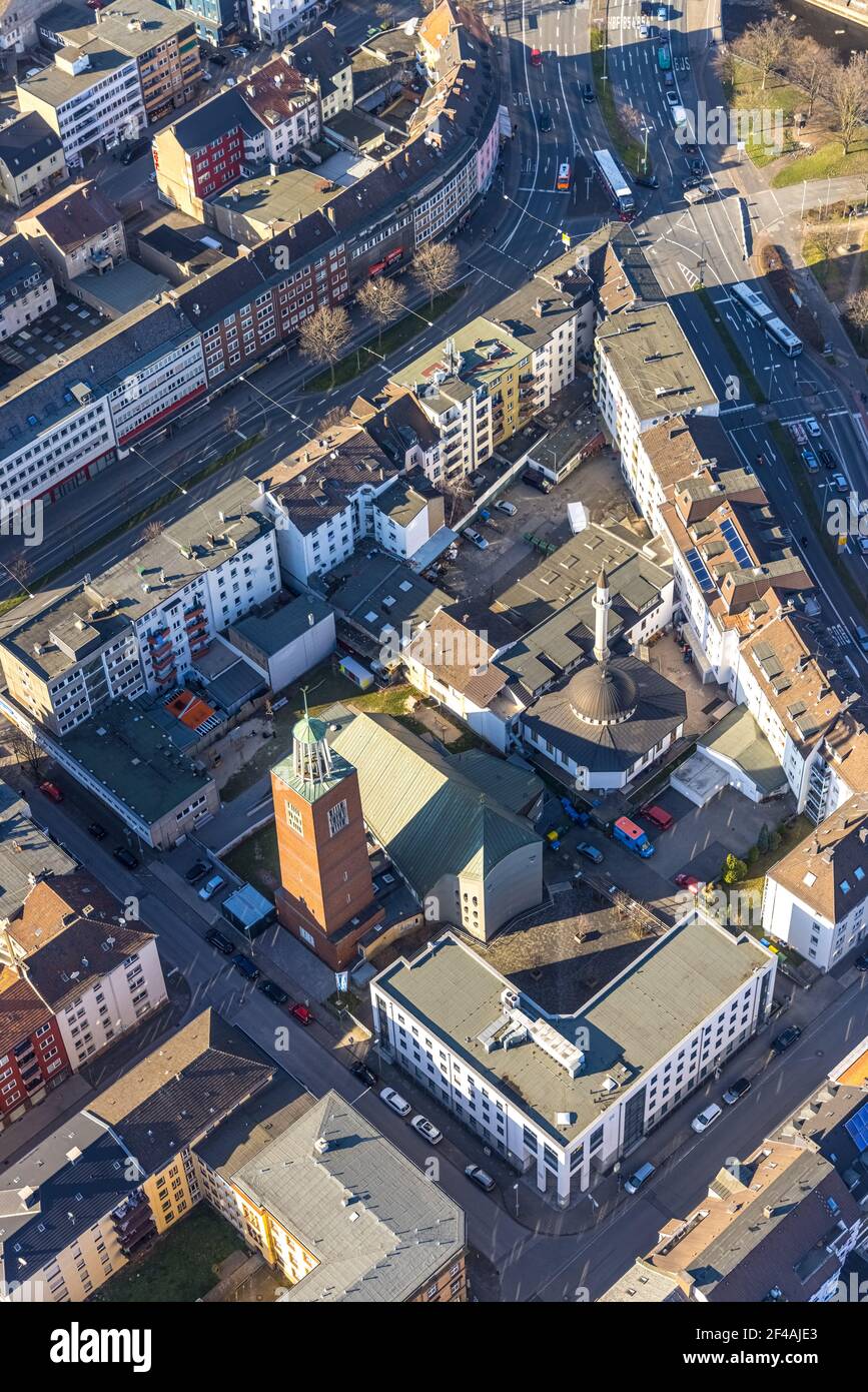 Luftaufnahme, Moschee Islamischer Kulturverein Moschee, Lutherkirche, Diakonie Mark-Ruhr, Mittelstadt, Hagen, Ruhrgebiet, Nordrhein-Westfalen, Deutschland Stockfoto