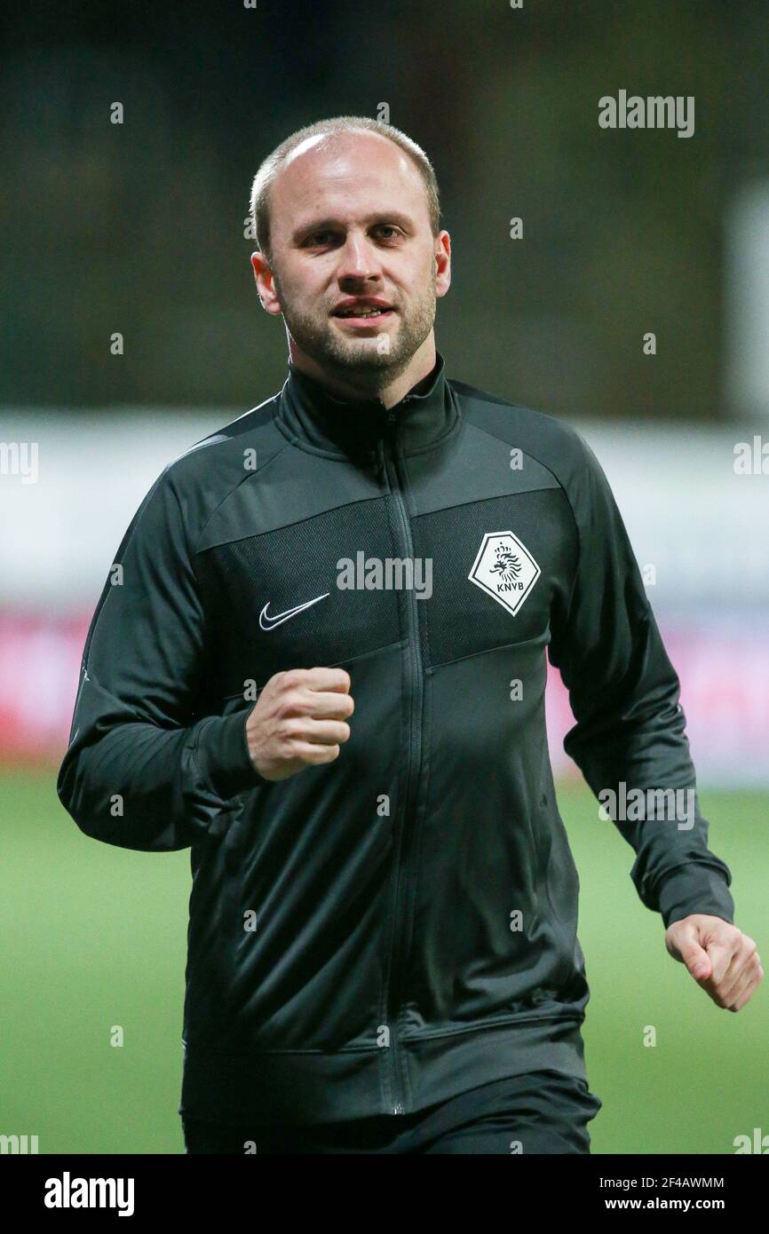 HELMOND, NIEDERLANDE - MÄRZ 19: Assistenzschiedsrichter Kevin Bodde während des niederländischen Keukenkampioendivision-Spiels zwischen Helmond Sport und FC Utrecht U23 Stockfoto