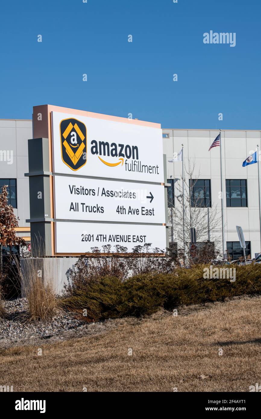 Shakopee, Minnesota. Amazon Versandzentrum. Es ist der zweitgrößte private Arbeitgeber in den Vereinigten Staaten und einer der weltweit wertvollsten CO Stockfoto