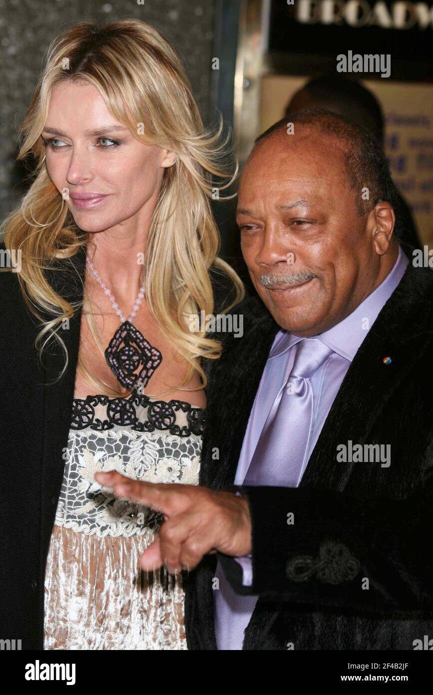 Quincy Jones und Kimberly Conrad Hefner besuchen am 1. Dezember 2005