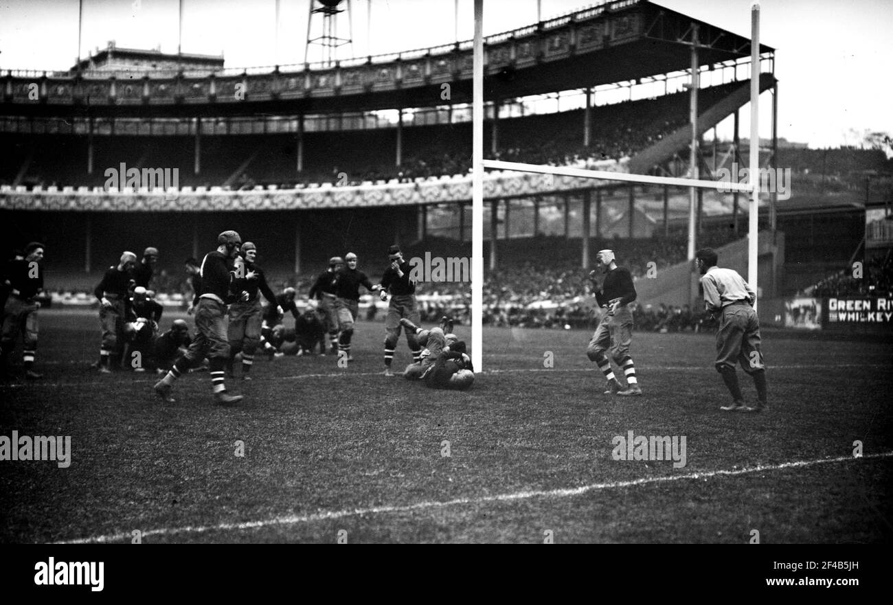 Vintage College Football - Brown University vs. Cornell University Ca. Oktober 1914 Stockfoto