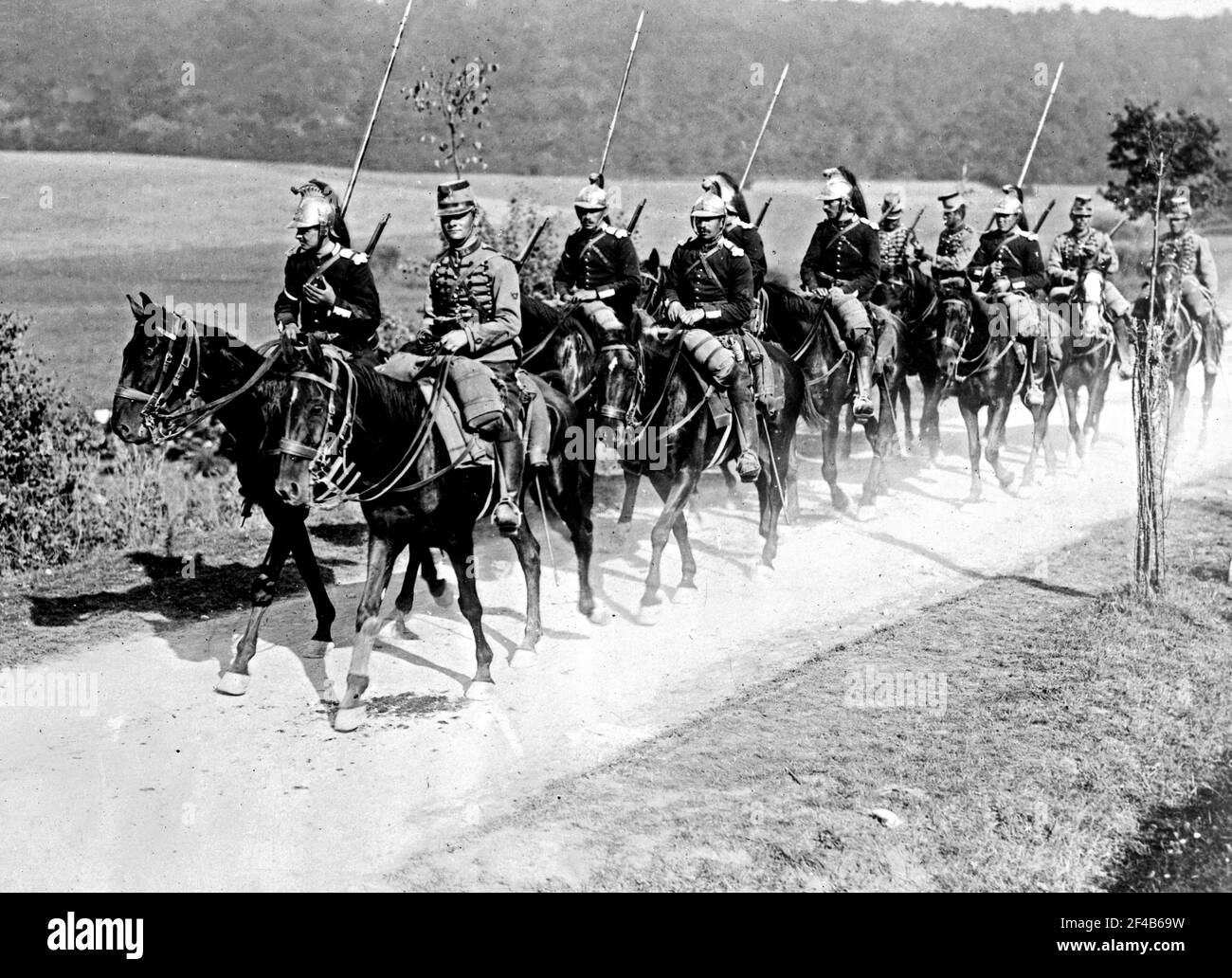 Französische Dragoner- und Chasseursoldaten zu Beginn des Weltkriegs kann man sich nicht mehr erfreuen. 1914-1915 Stockfoto