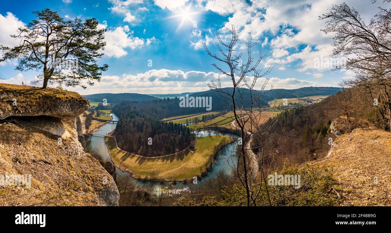 Frühlingswanderung im Donautal bei Sigmaringen Gutenstein Stockfoto