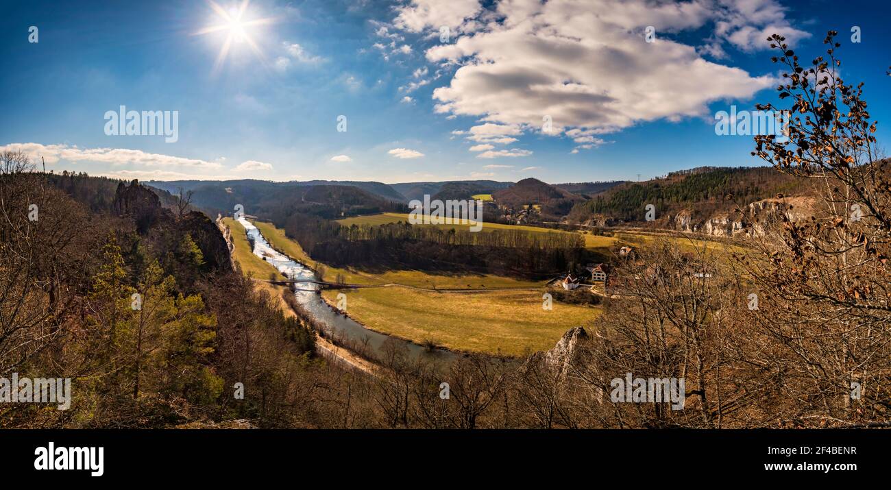 Frühlingswanderung im Donautal bei Sigmaringen Gutenstein Stockfoto