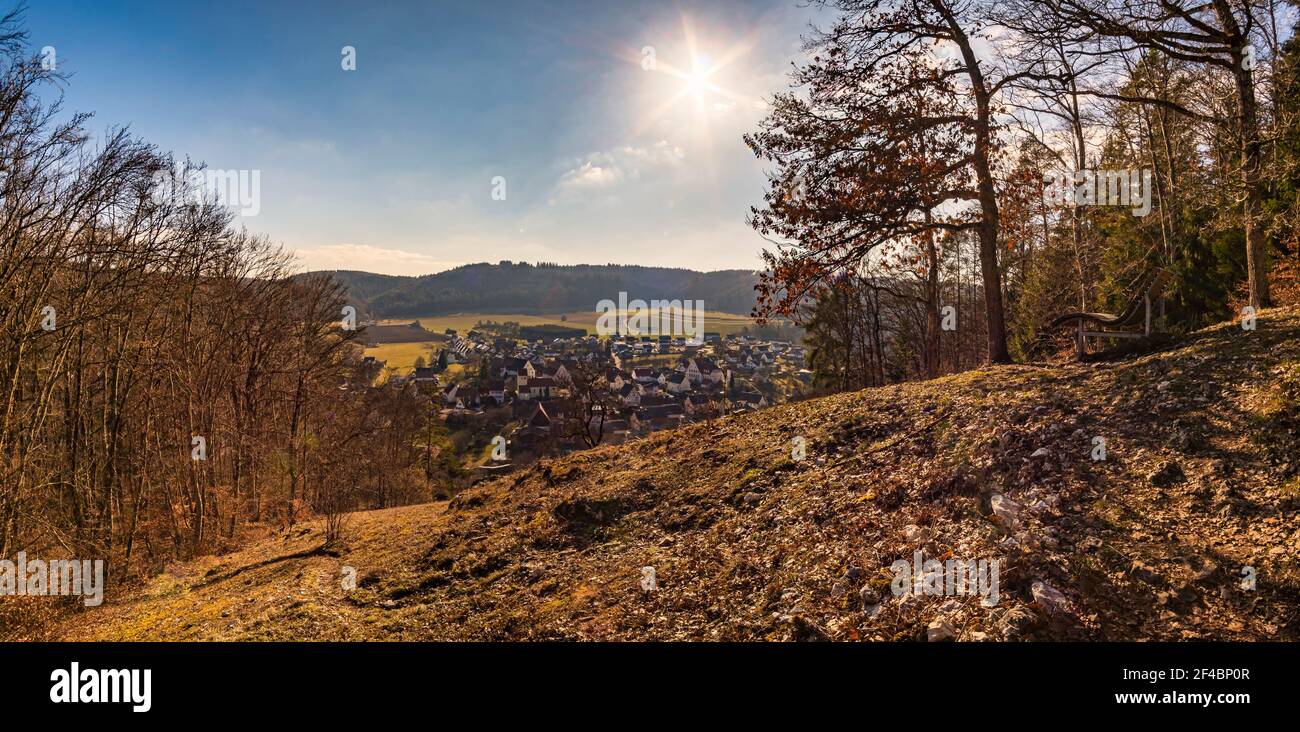 Frühlingswanderung im Donautal bei Sigmaringen Gutenstein Stockfoto