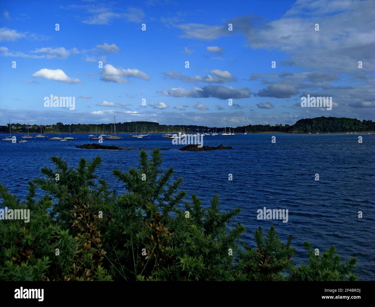 Bassin de retenue du Barrage de la Rance Stockfotografie Alamy