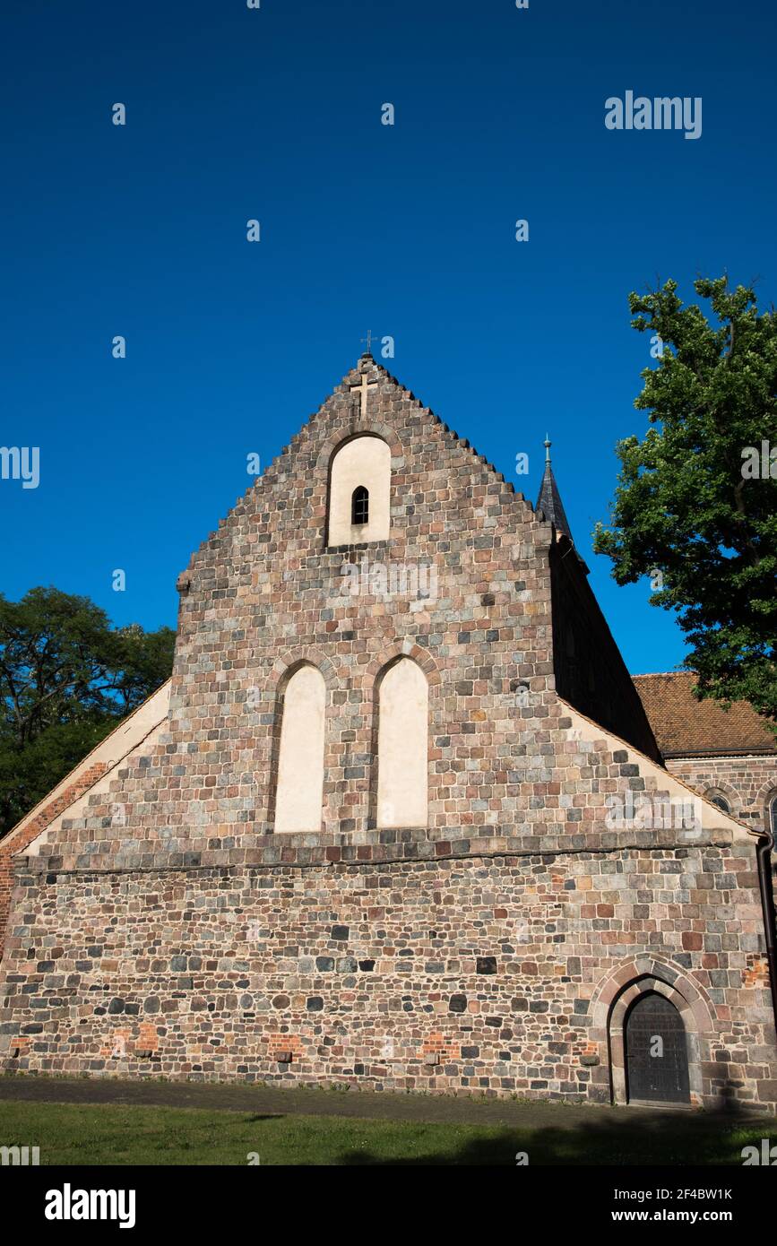 Kloster Zinna Zinna ist ein ehemaliges Zisterzienserkloster In einer kleinen Stadt, die auch Kloster Zinna genannt wird Ein Teil von Jüterbog in Deutschland Stockfoto