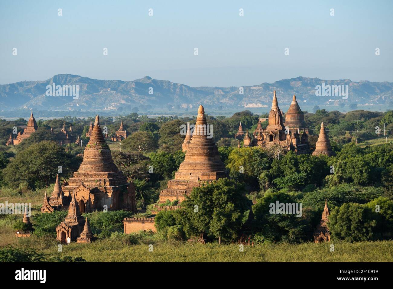Alte buddhistische Tempel in Old Bagan, Myanmar (Burma). Stockfoto
